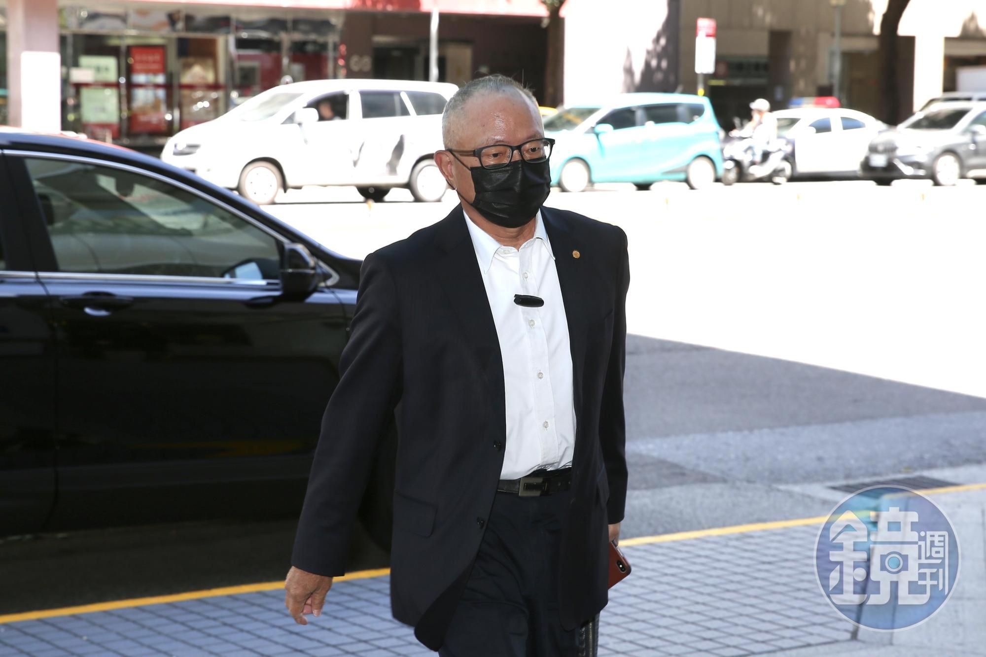 長榮國際今日召開股東會,由於出席率不足做成假決議,預計下個月還要再開一次股東會。圖為張榮發慈善基金會董事長吳景明