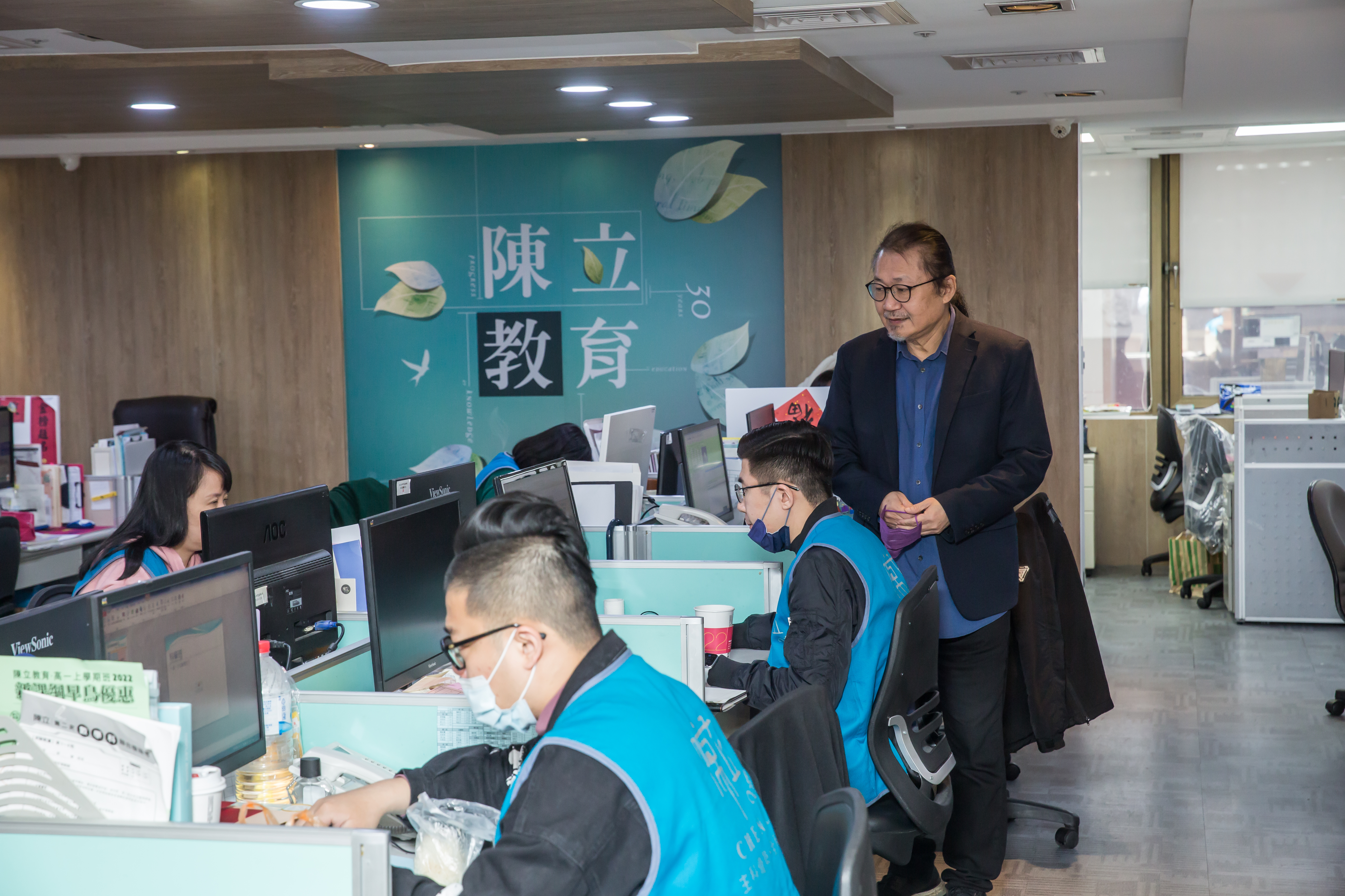 陳明俊31年前就將補教名師個人品牌公司化，讓老師和行政人員占股，鼓勵內部創業。