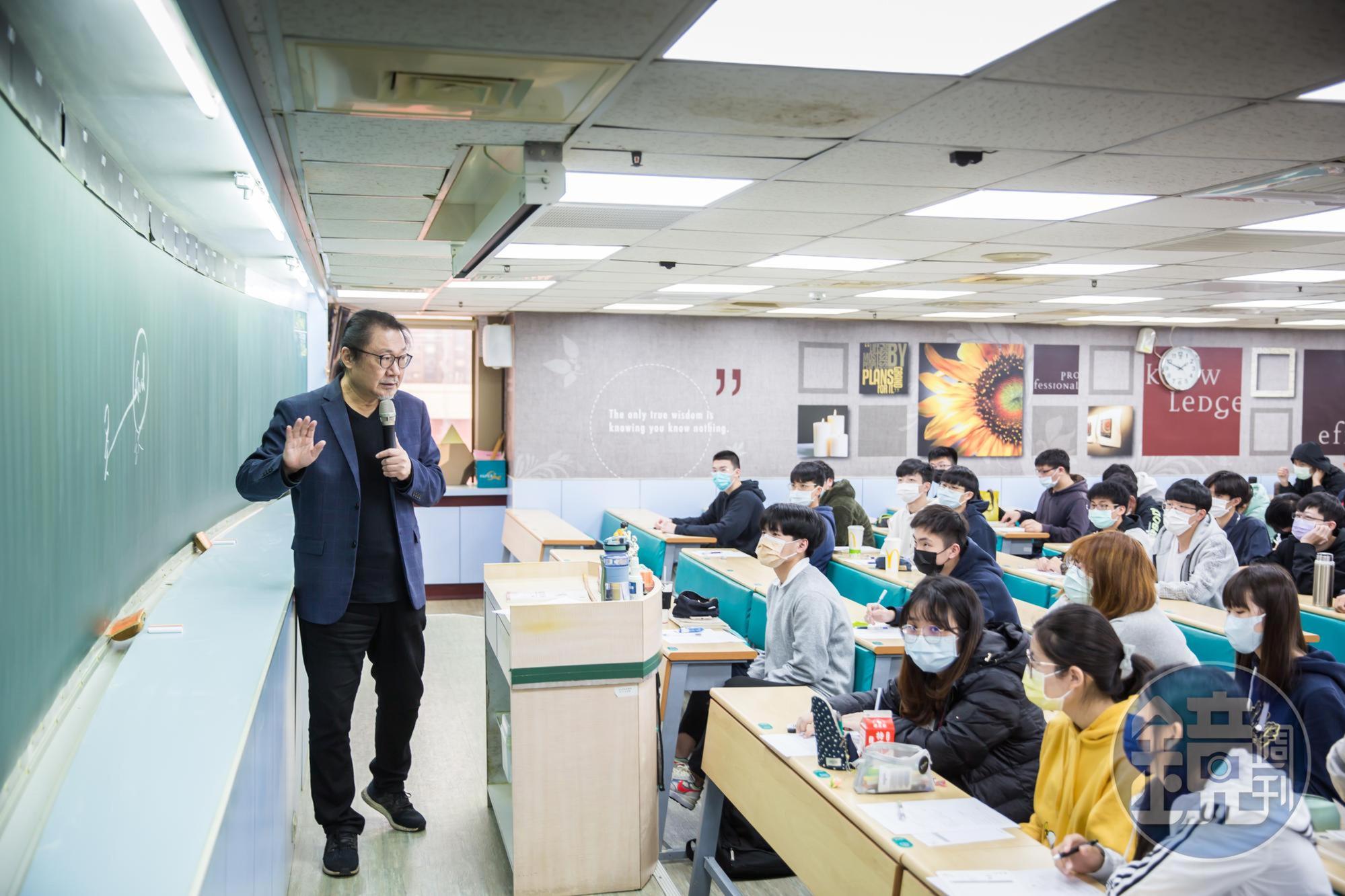 陳明俊從家中客廳開始補教事業,如今打造台灣最大升學補教集團。