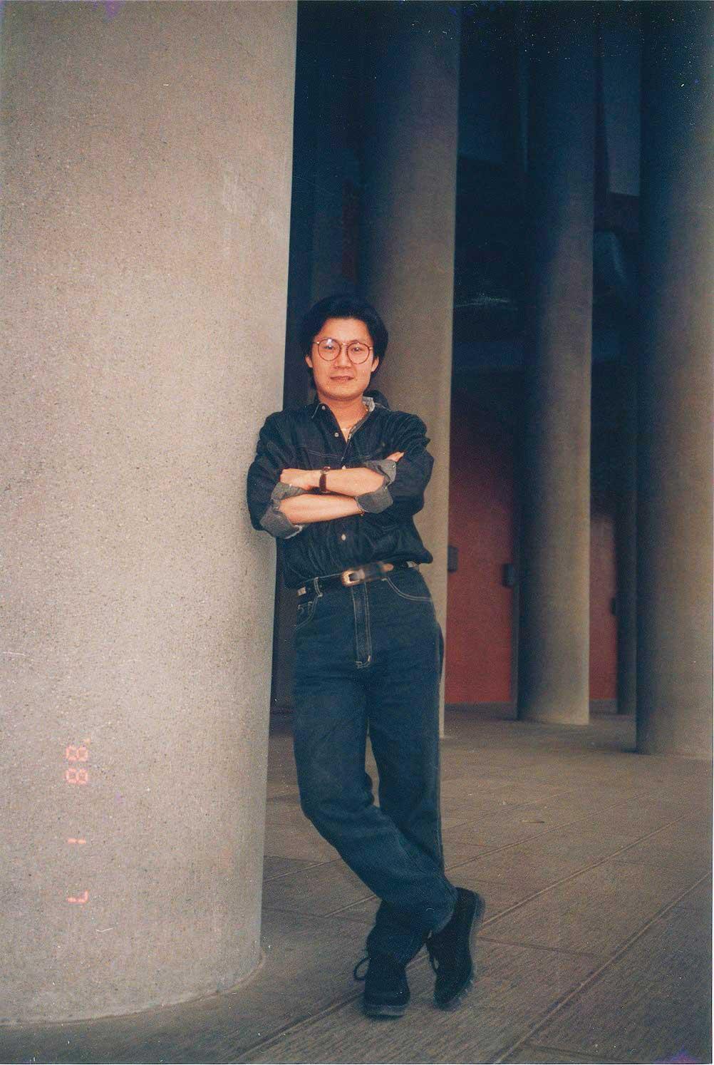 1980年代陳明俊開始在補習街聲名大噪，全盛期手上同時有7千個學生。（卓越提供）