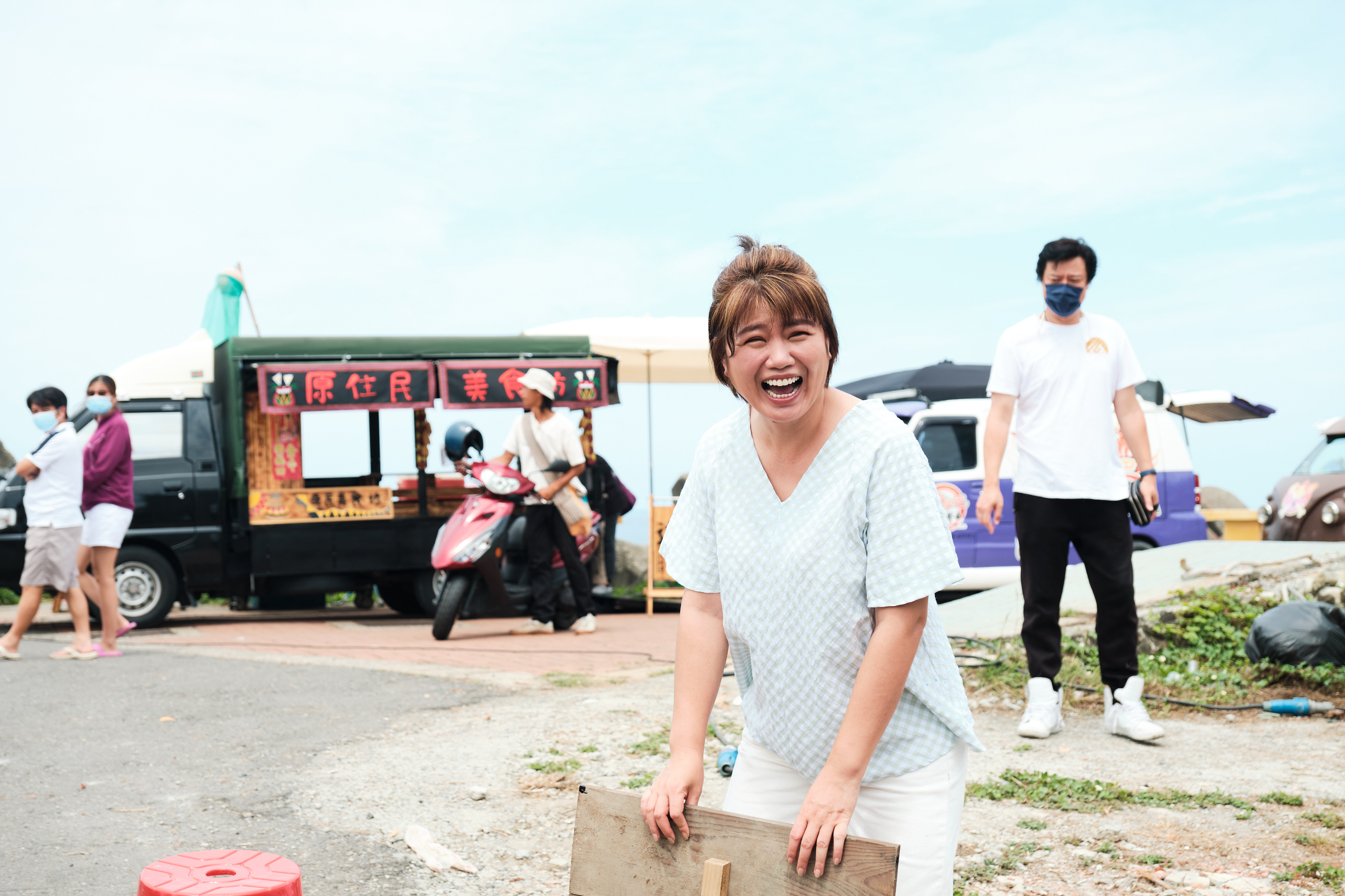 嚴藝文「不務正業」玩綜藝，「俗女」只能暫時擱置。（桂田文化提供）