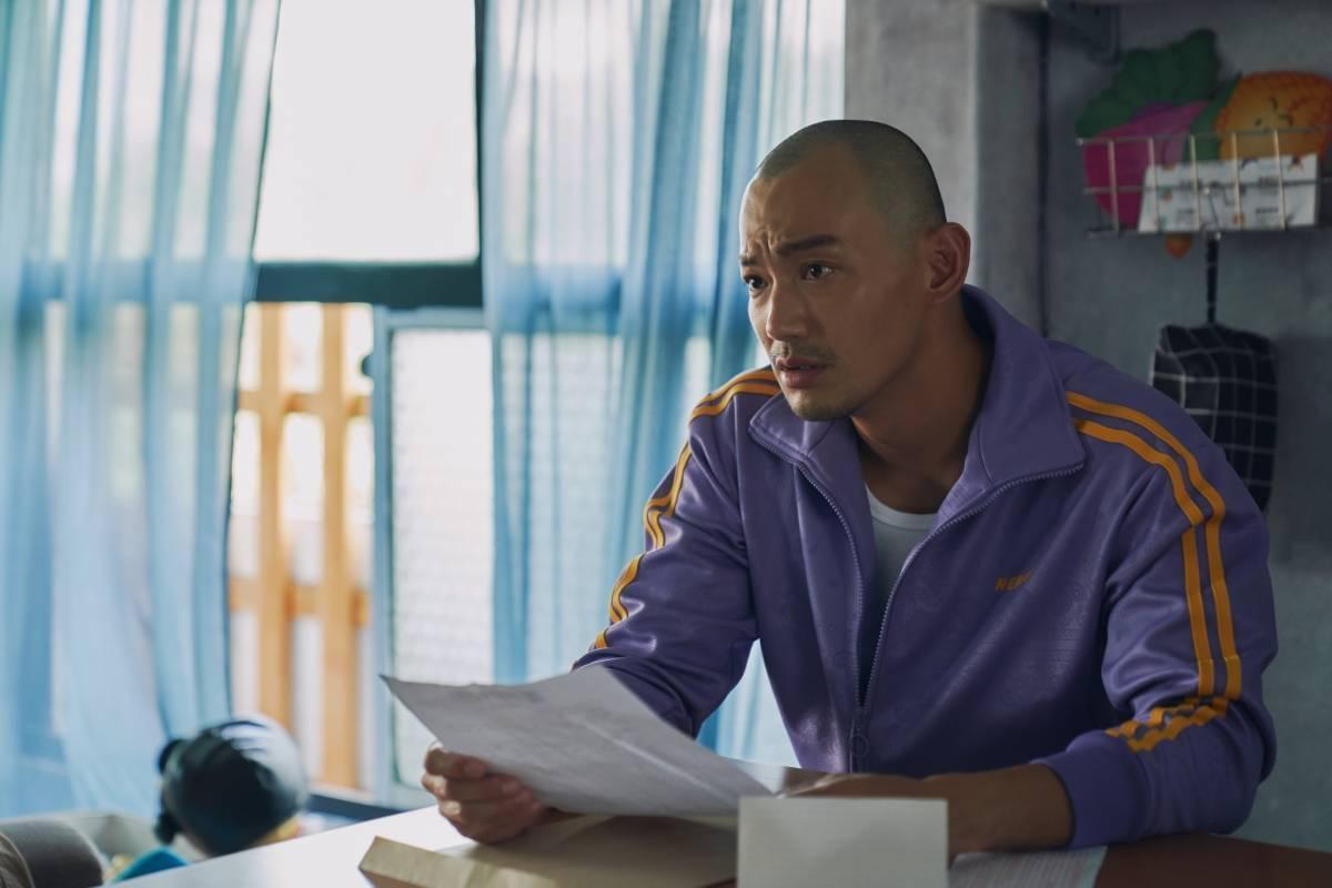男星威廉在《正義的算法》改變形象演一個外型剽悍的暖男。（Disney+）