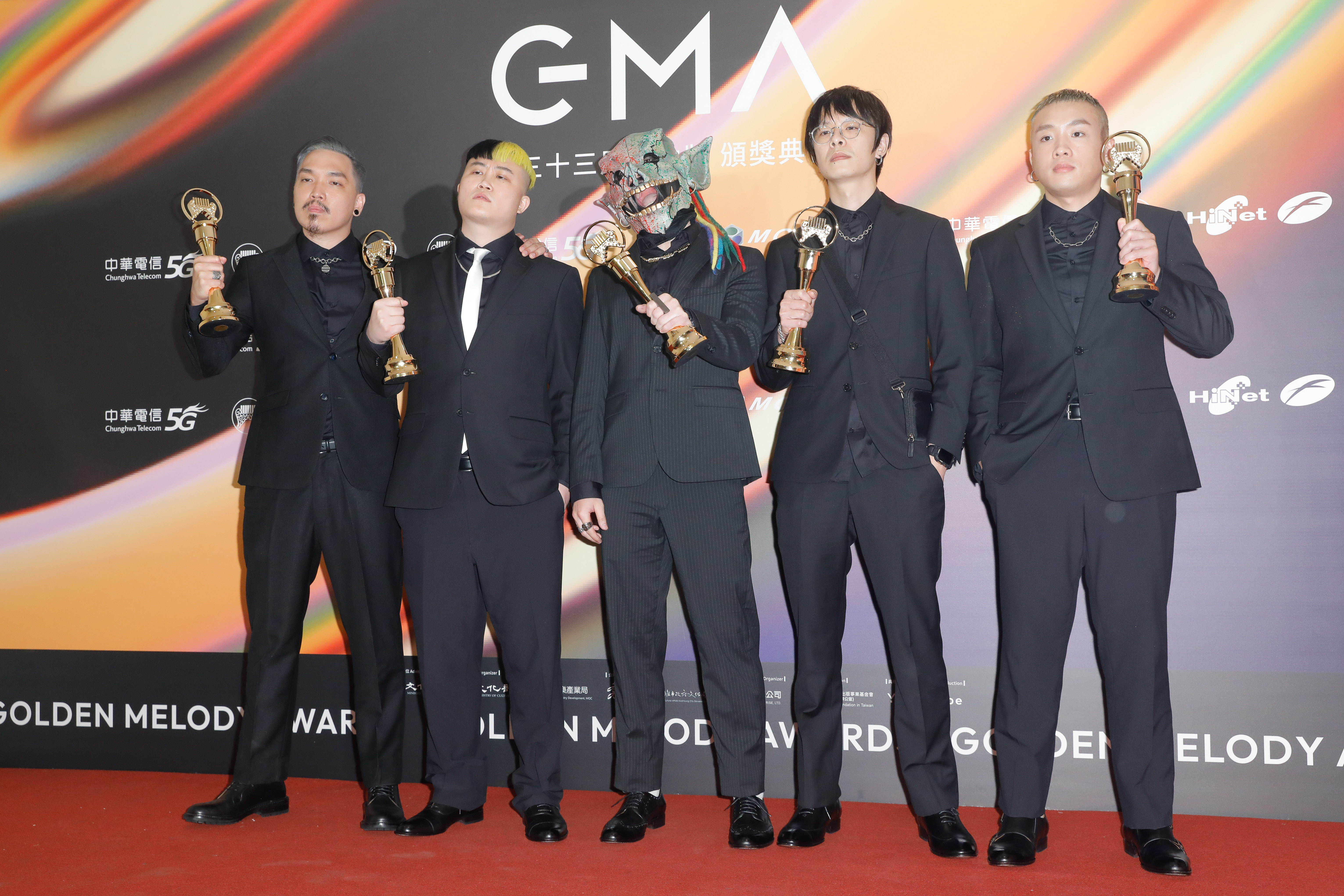 「血肉果汁機」拿下年度最佳樂團獎。