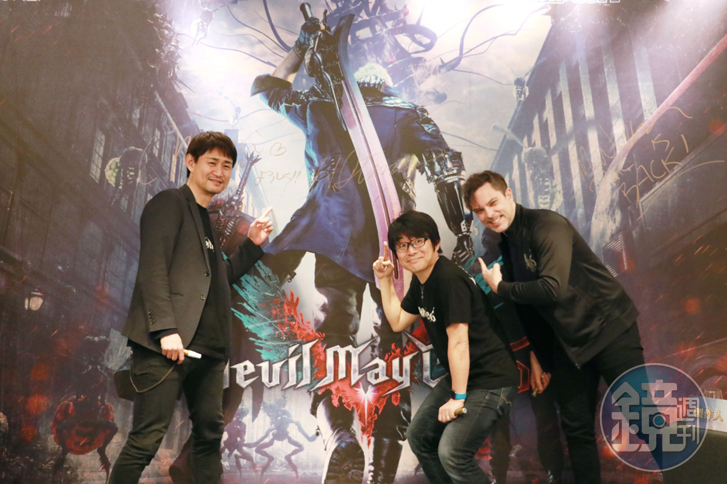 卡普空與傑仕登關係緊密，2018年邀請《惡魔獵人5》資深製作人岡部真輝（左起）、總監伊津野英昭及製作人馬修‧沃克訪台。（傑仕登提供）