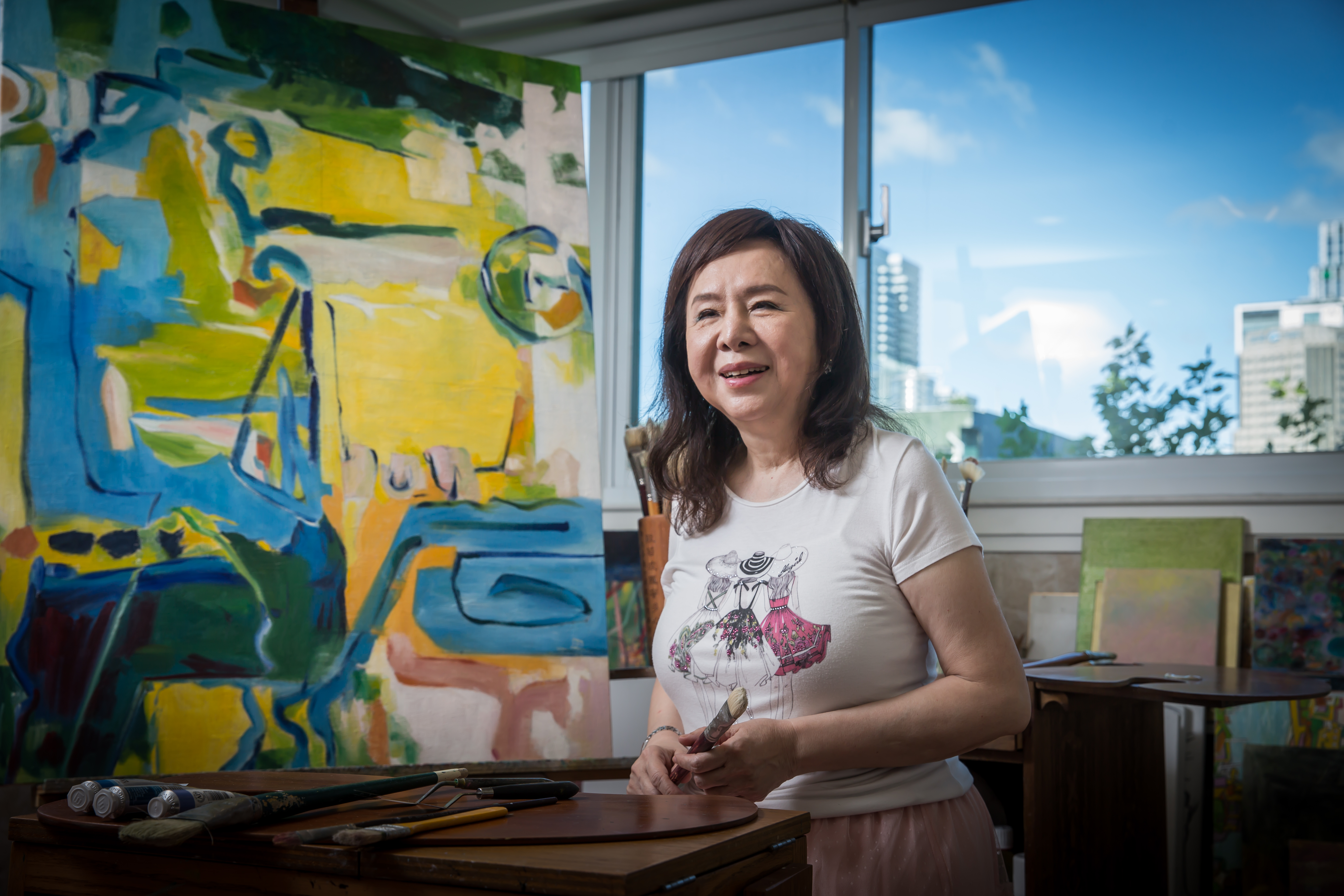 侯翠杏是台灣當代著名抽象藝術畫家，今年6月底，她受邀於國父紀念館中山國家畫廊舉辦「宇宙．微觀—侯翠杏創作回顧展」，重新梳理自1968年迄今50多年的創作經歷。