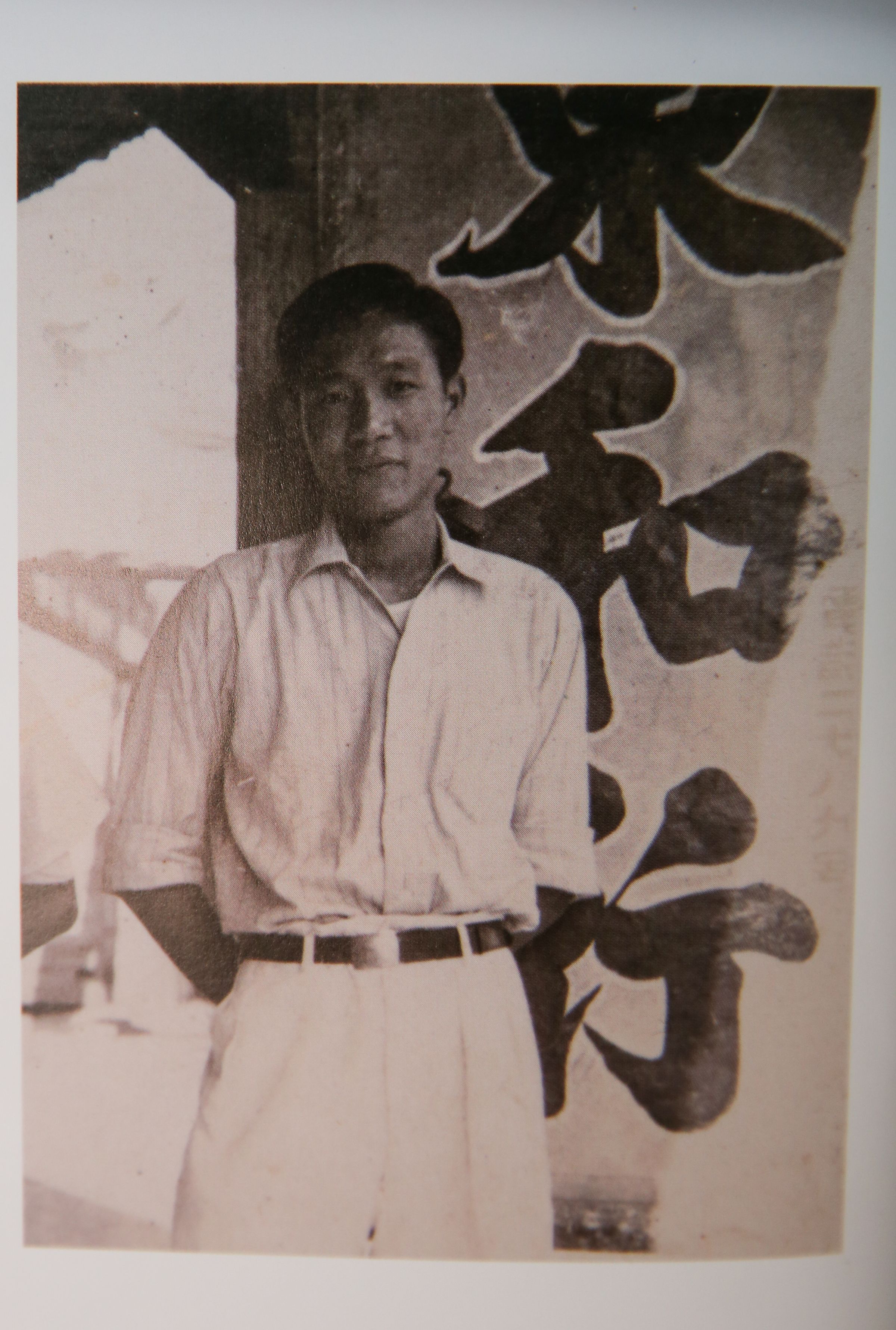 1947年，侯金堆與姪子侯政廷（圖）在嘉義市創立東和行，從事解體舊船工程，兼營五金鐵材和機械電料買賣。（侯翠杏提供）