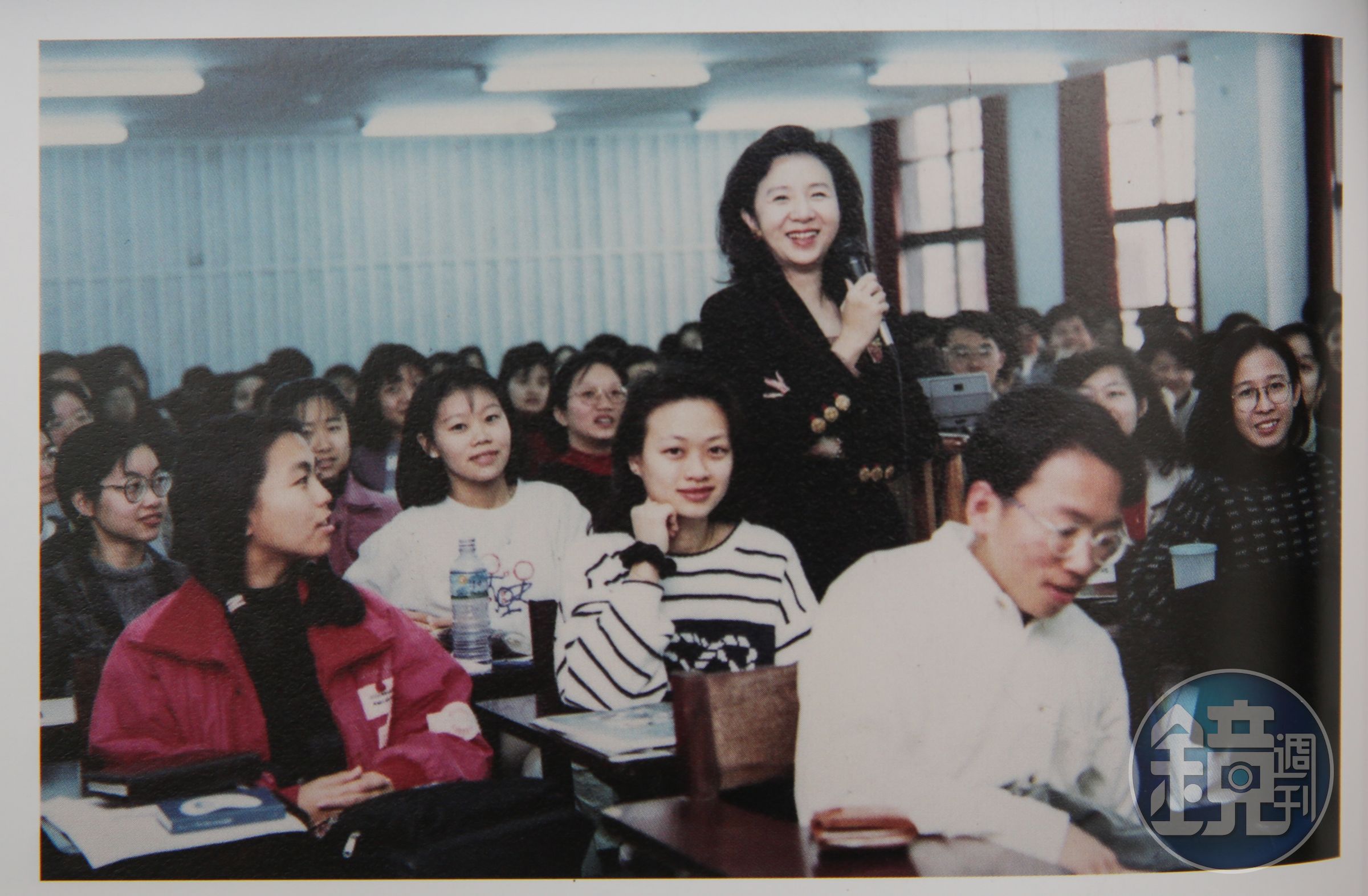 侯翠杏曾在台大擔任兼任教授，開授藝術賞析課程長達23年。（侯翠杏提供）