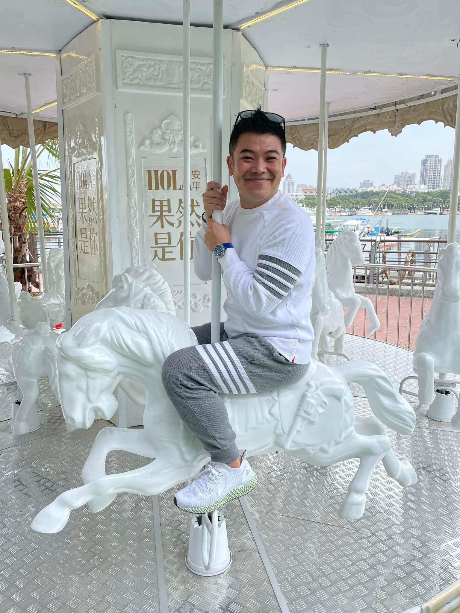 馬國畢開早餐店找來媽媽幫忙。(翻攝自馬國畢臉書)