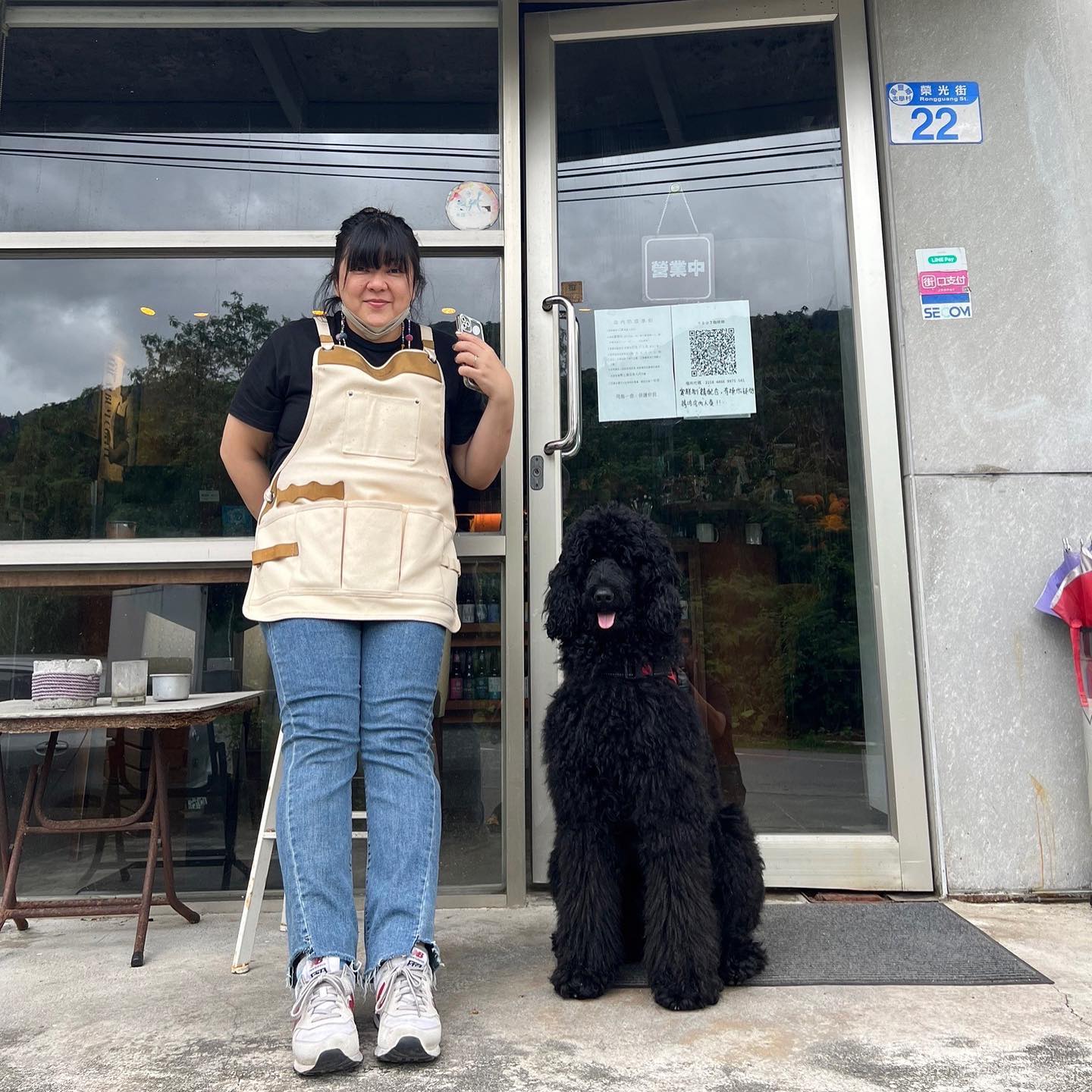 杜詩梅在花蓮東大門夜市的燒烤創始店，將交由哥哥接受管理。（翻攝自杜詩梅臉書）