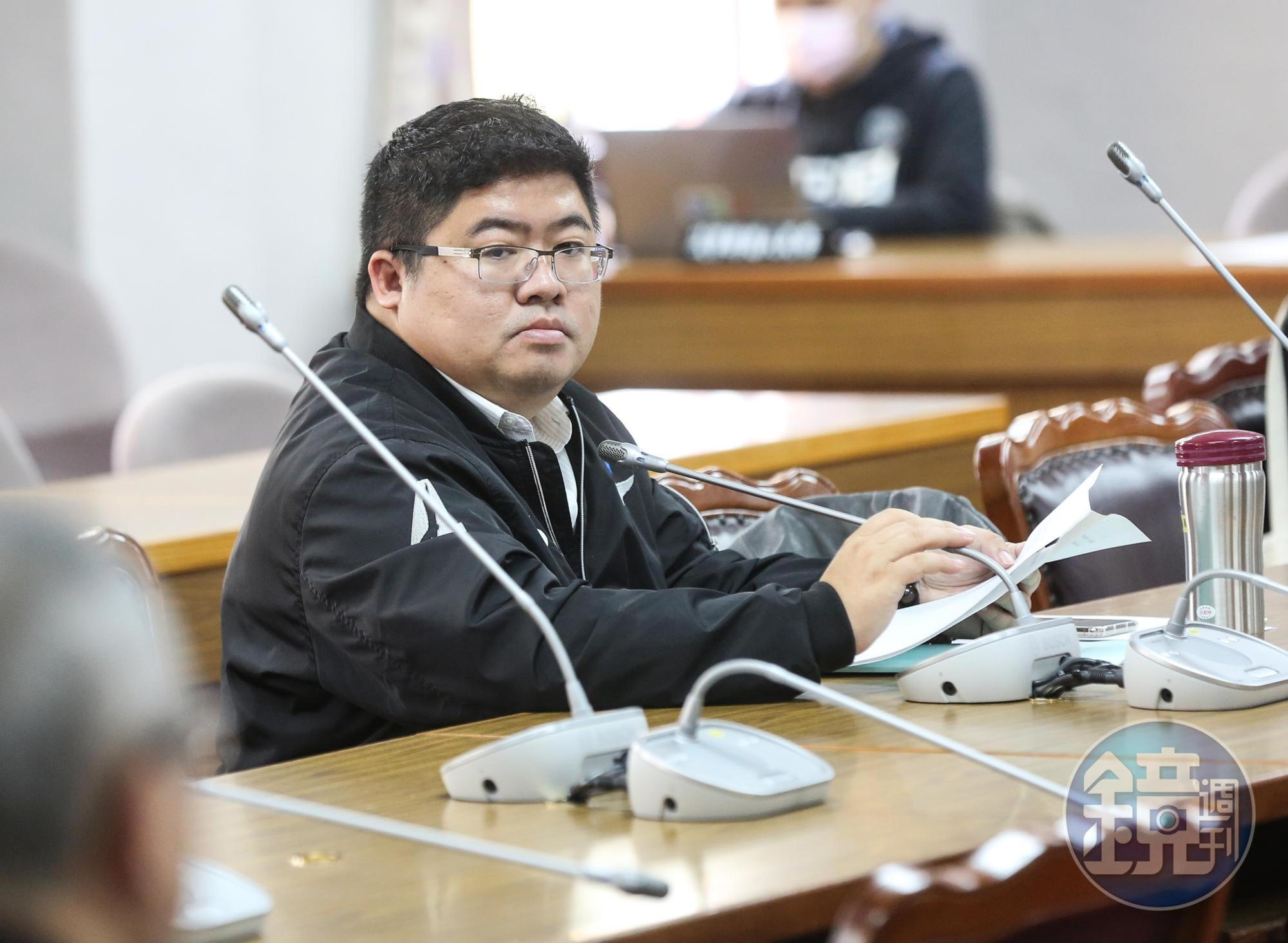 蔡易餘要求教育部及台灣大學落實PTT實名制,引起鄉民討論,在臉書發文澄清說明。(本刊資料照)