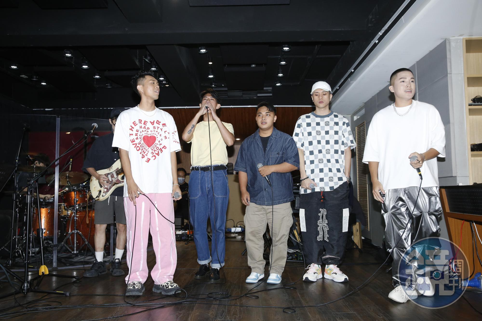 《聲林之王3》挺進最終7強的選手，首次也是最後一次相聚開演唱會。