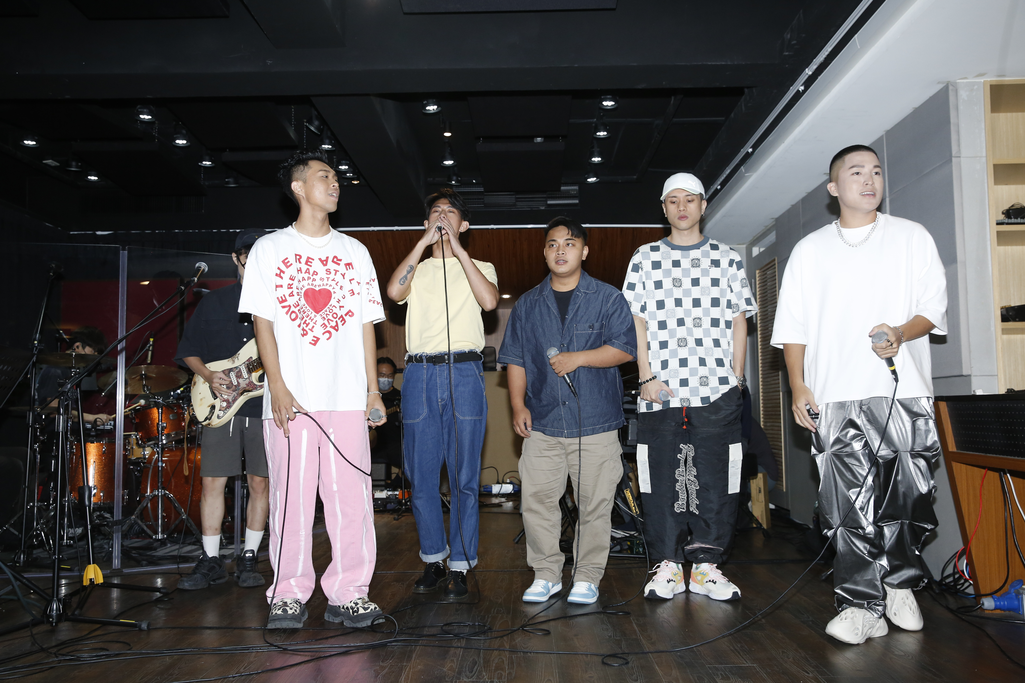 《聲林之王3》挺進最終7強的選手,首次也是最後一次相聚開演唱會。