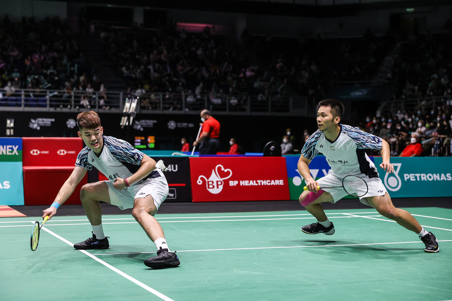 王齊麟和李洋確診新冠肺炎。（翻攝李洋臉書）