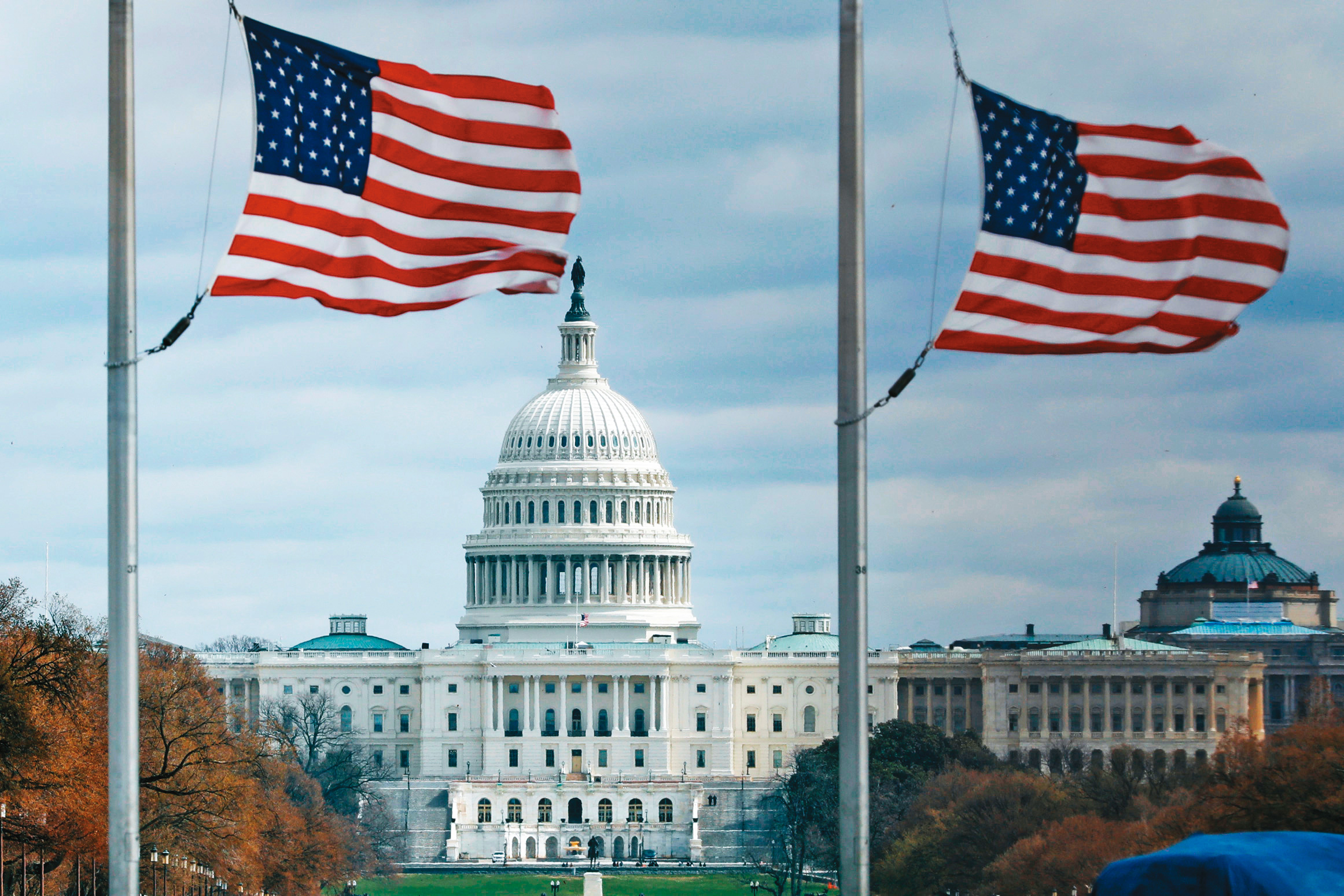 美公債殖利率與聯準會的利率緊密連動，升息期間價格跌，反是買入好時機。（達志影像）