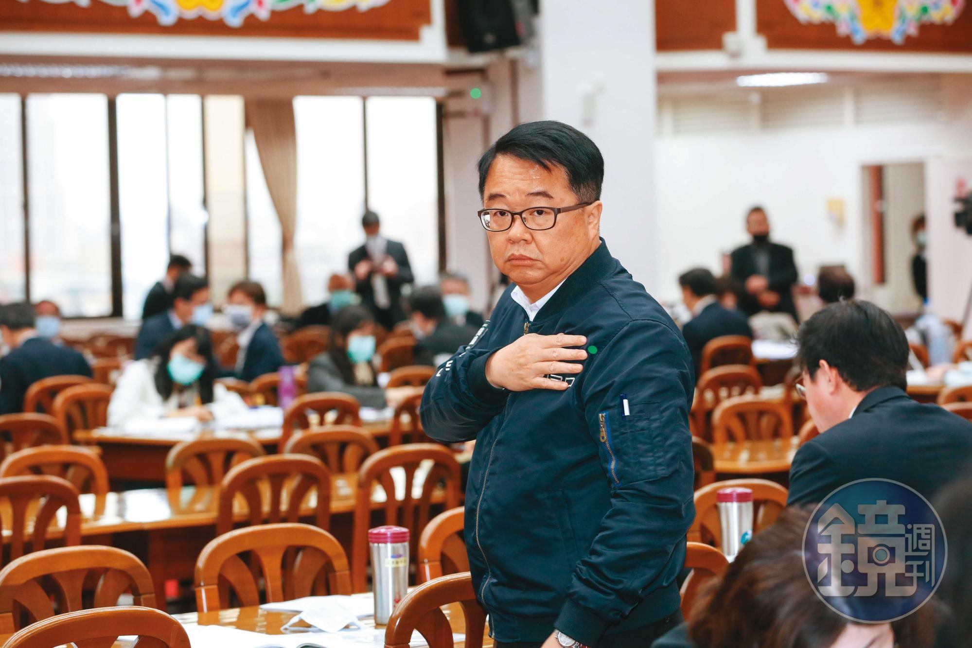 蘇系立委吳秉叡表態有意參選新北市長,若被徵召將全力以赴。