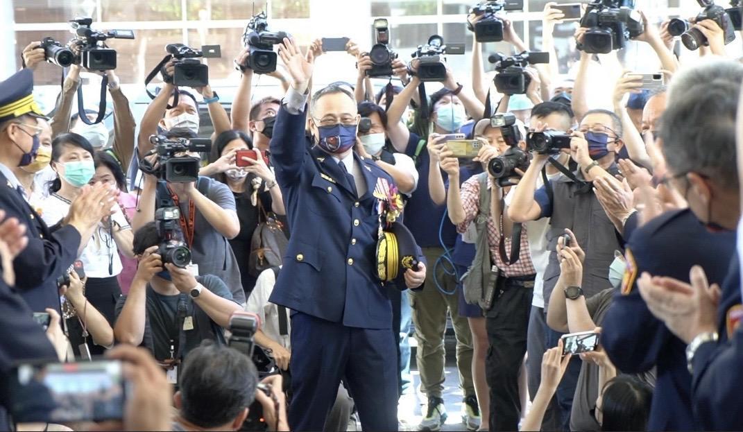 前警政署長陳家欽下任告別數內同事（翻攝靠北警察網站畫面）
