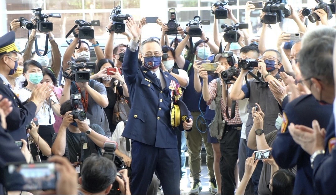 前警政署長陳家欽下任告別數內同事(翻攝靠北警察網站畫面)