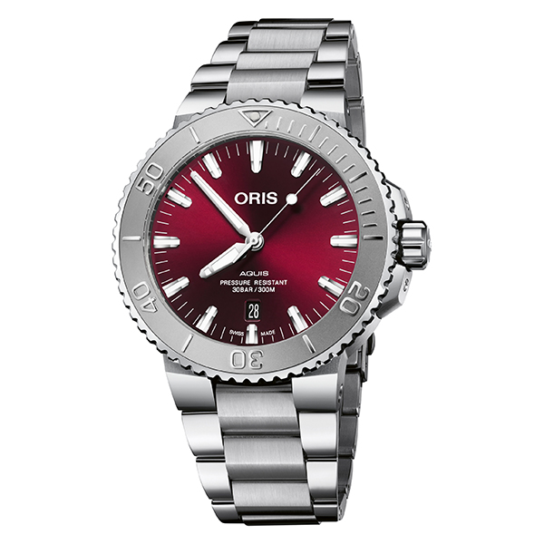 ORIS Aquis Date Cherry|錶徑43.5mm/不鏽鋼材質/時、分、秒、日期指示/Oris 733自動上鏈機芯/防水300米/定價NT$63,000