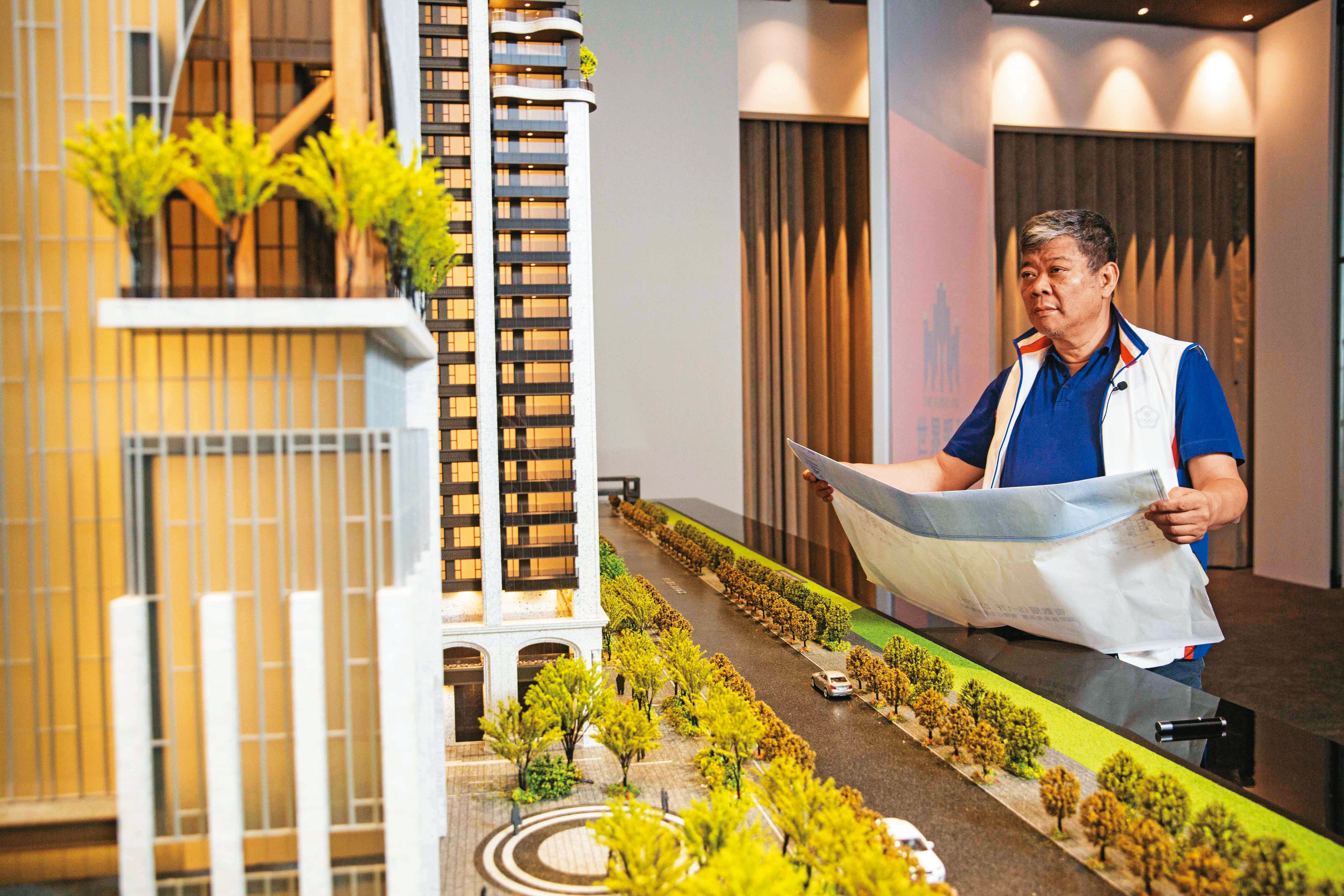 股市重挫也牽連房市，房地產大老祝文宇警告四都房市泡沫化。