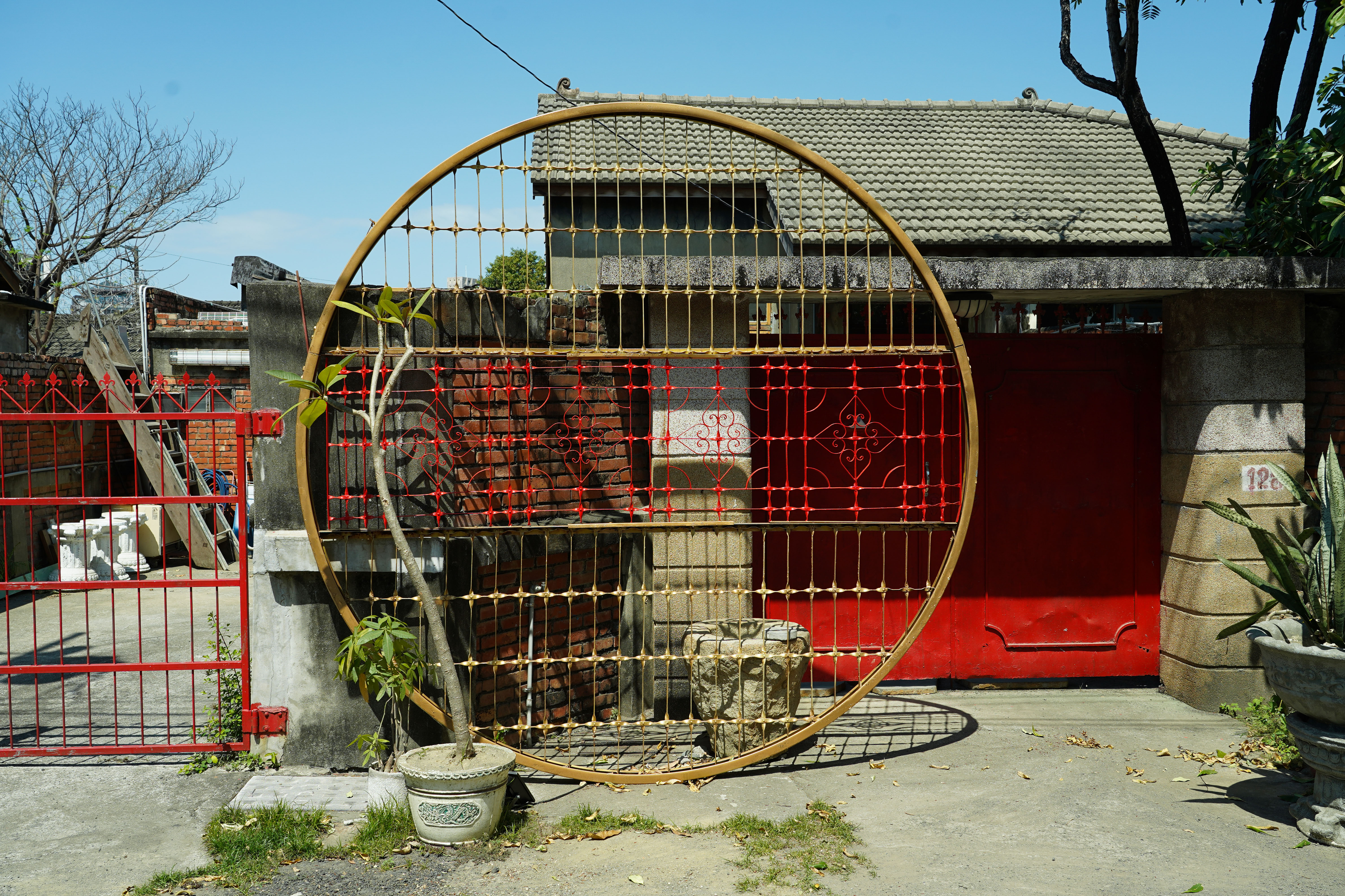 黃埔新村為台灣少數完整留存的日治時期軍事宿舍群。