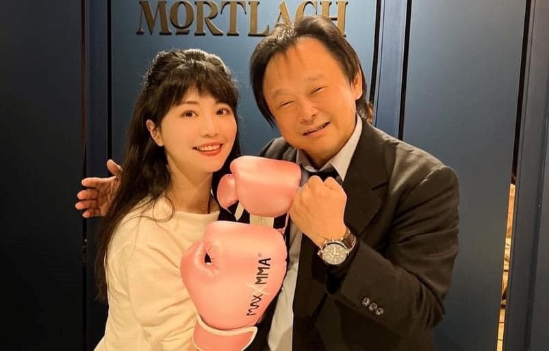 高嘉瑜（左）透露，去年她曾建議小英總統，應由王世堅（右）出馬參選台北市長。（翻攝自高嘉瑜臉書）