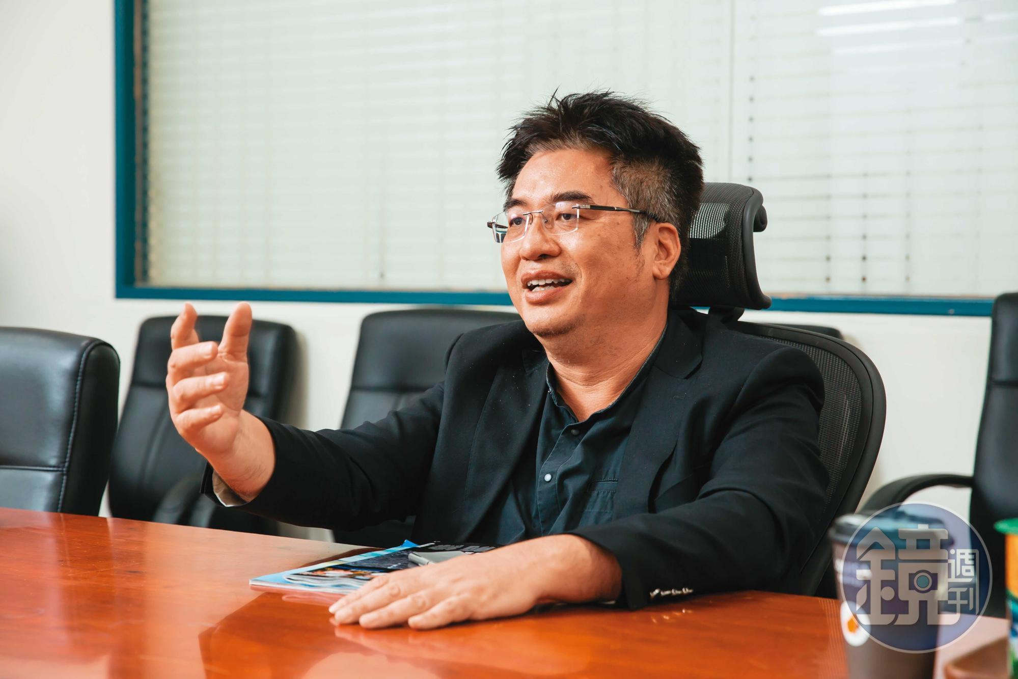 林育申35歲時就已財富自由，因為過度投入宗教險些失去董座位置，之後痛定思痛重新整頓公司，才穩住經營權。
