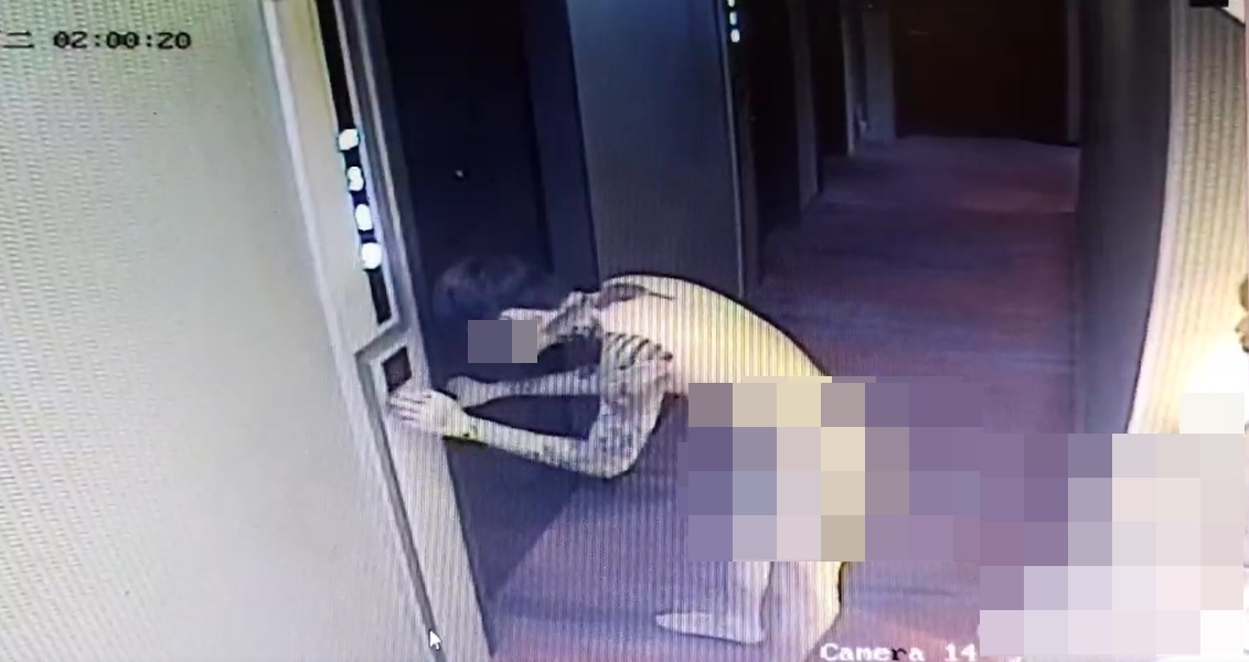 情侶求刺激跑飯店走廊激戰，沒想到男方1個動作讓他們尷尬了。（翻攝自網路）