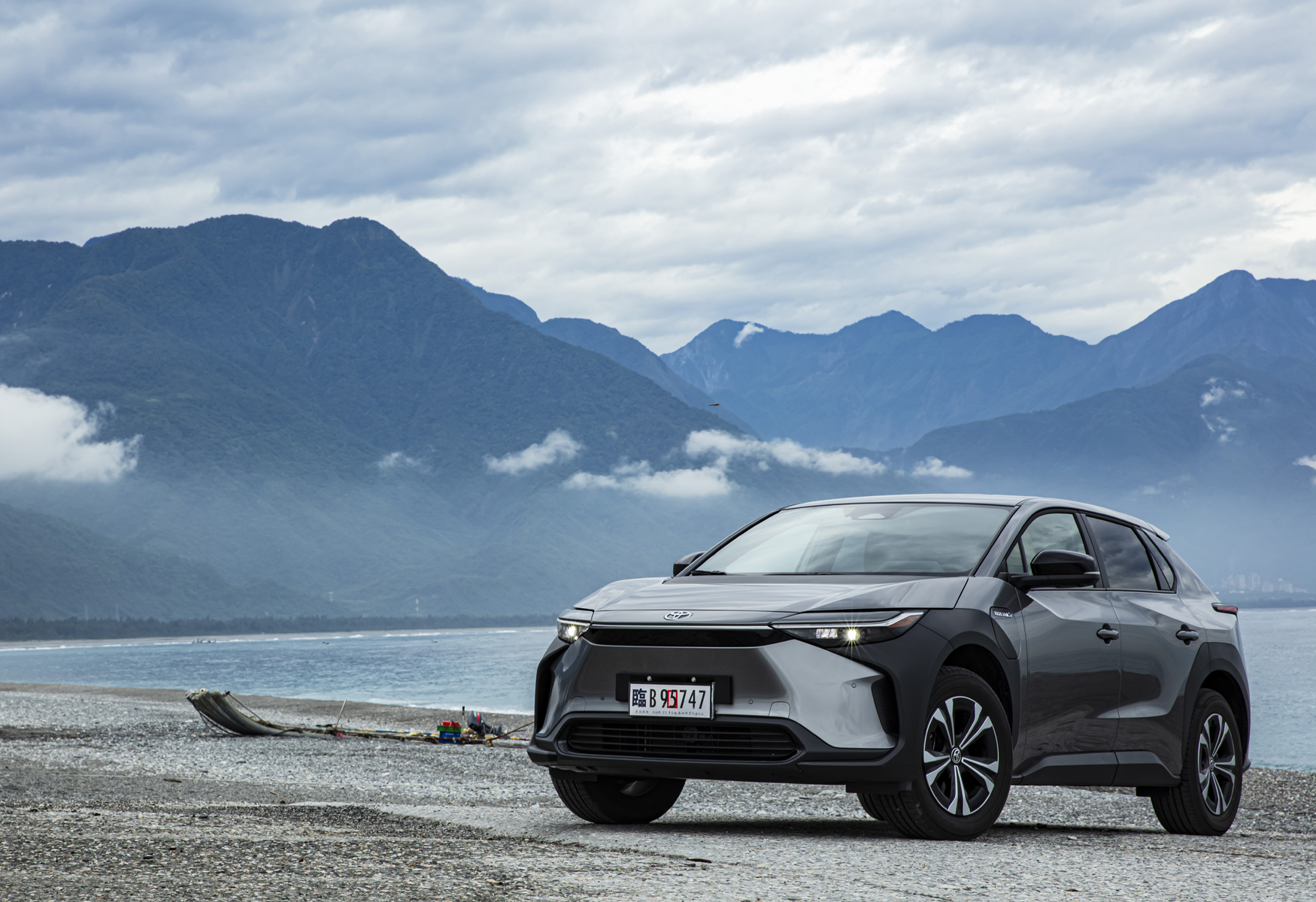 【鏡試駕】逆襲的豐田！TOYOTA bZ4X