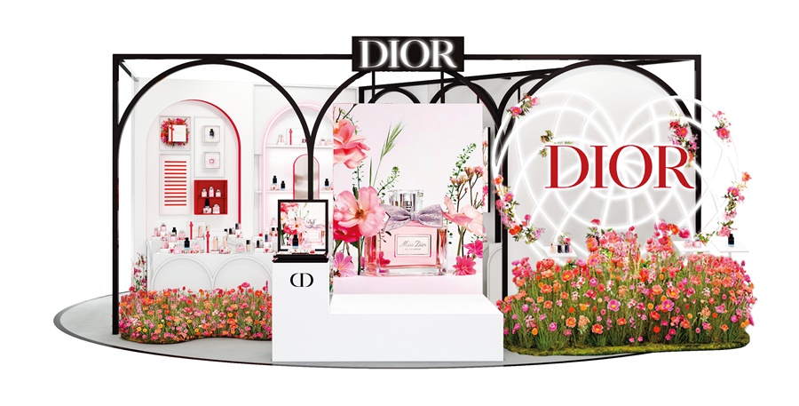 Miss Dior愛戀七夕限定活動搬來了格拉斯粉紅花海景緻。（迪奧提供）