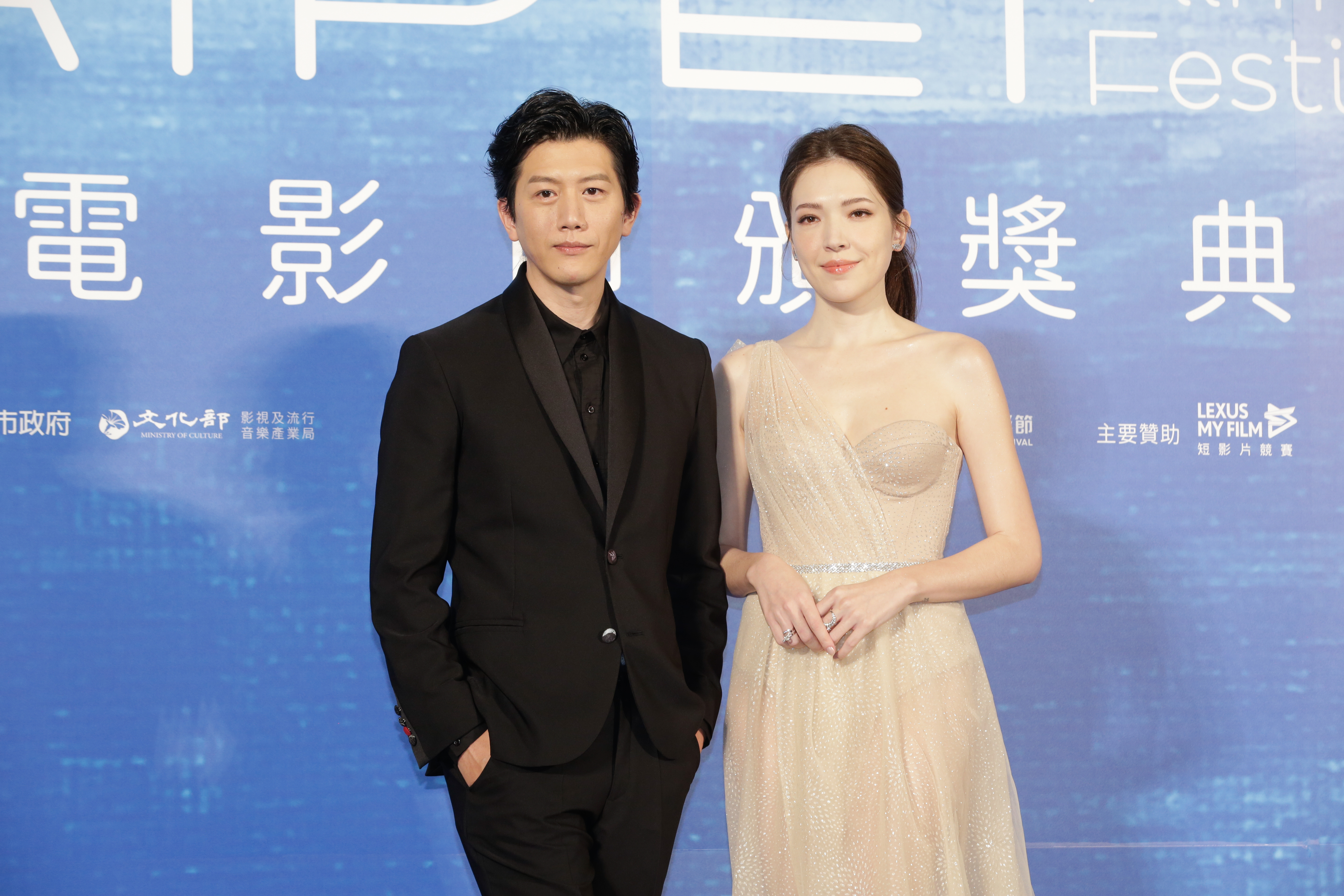 新郎倌莫子儀升格人夫滿面春風，而許瑋甯也才新婚半年，2人都是一臉喜氣。