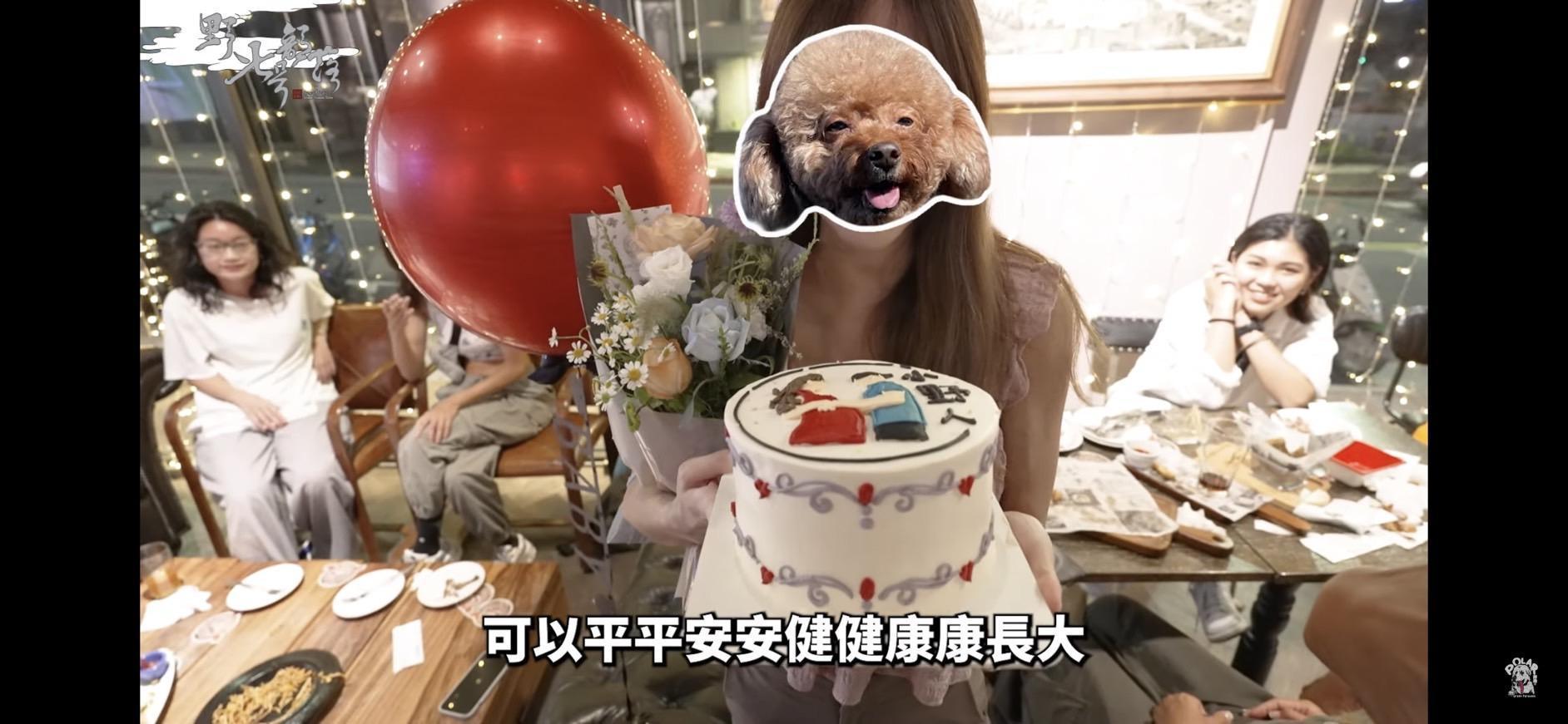 KID和友人一起慶祝老婆懷孕。（翻攝自KID YT）