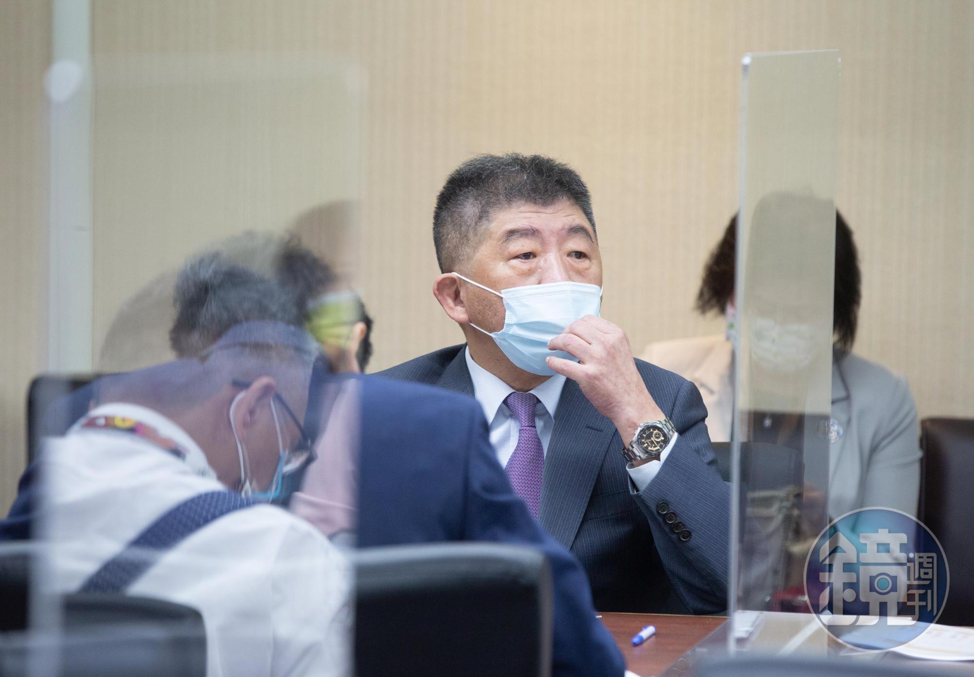 陳時中將代表民進黨角逐台北市長選舉,昨天他成立臉書粉專,短短不到半天已累計逾7.6萬人追蹤。(本刊資料照)