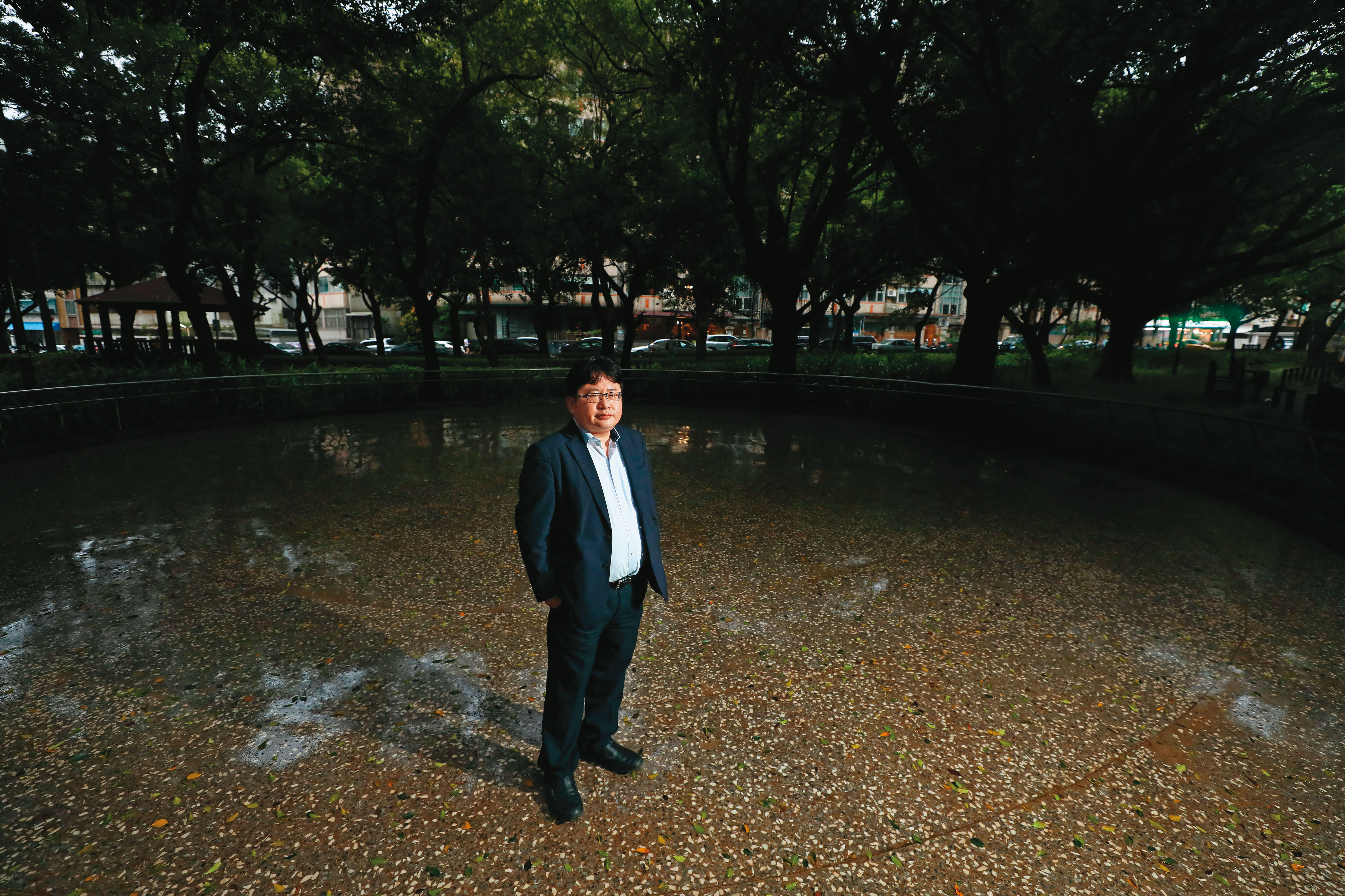 國民黨團要求綠委將臨時提案文字的「中國」改為「大陸」，矢板明夫昨po文表示，「這種自我矮化的行徑，令人搖頭。」（本刊資料照）