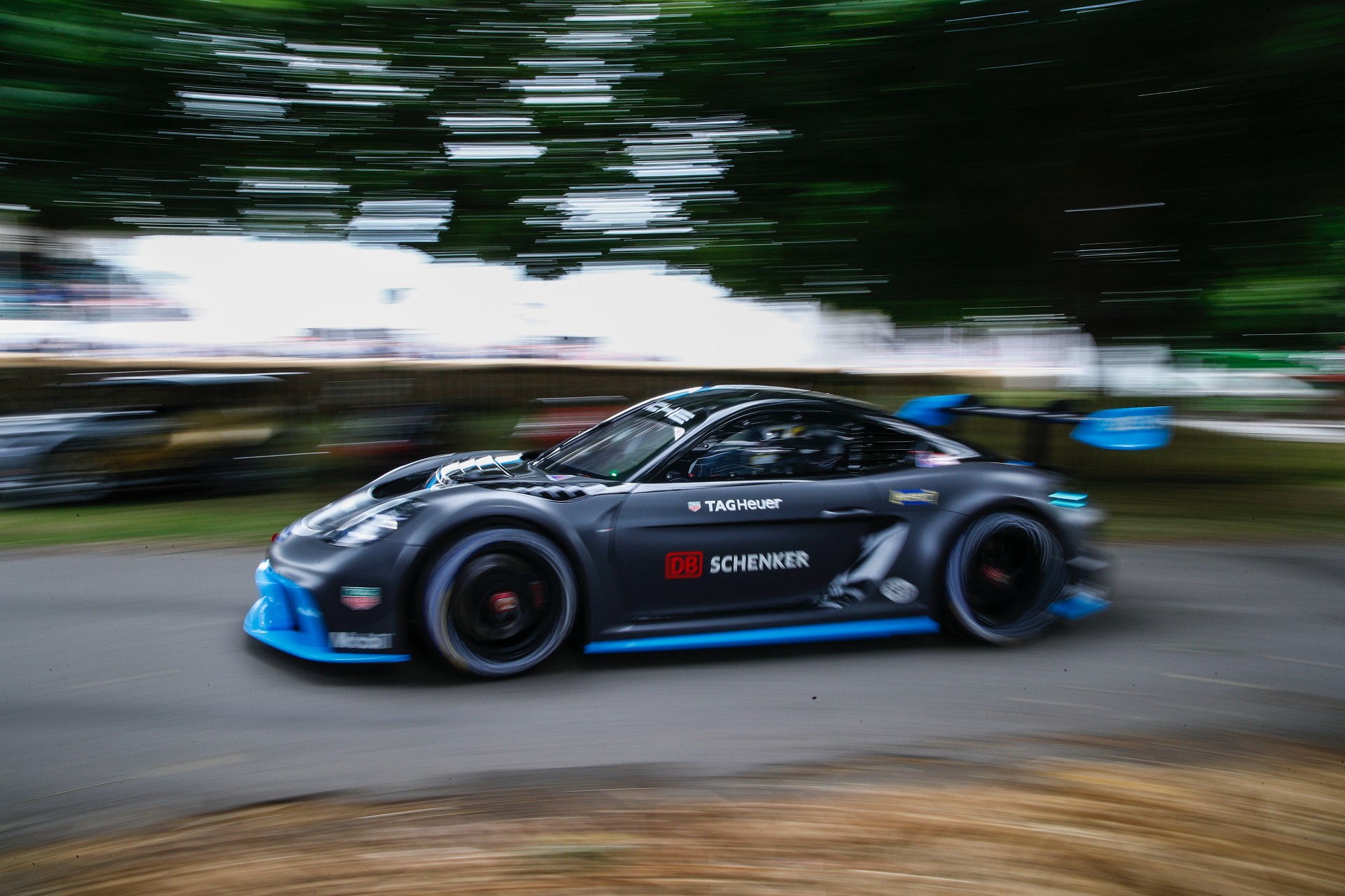 【Racing Foucs】從Goodwood啟程世界巡迴！PORSCHE GT4 ePerformance純電跑車全球首度登場