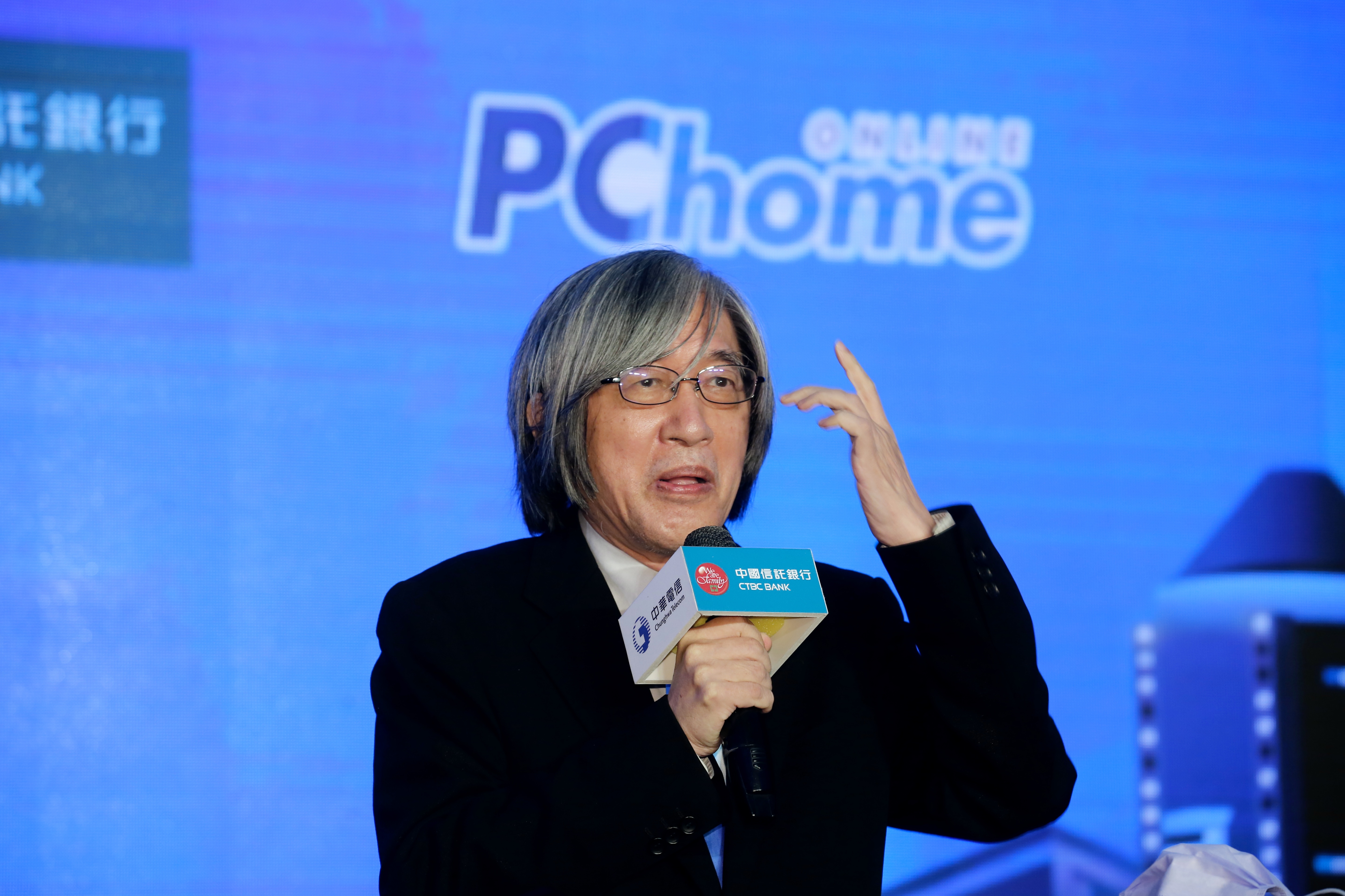 詹宏志認為網家當前的營運困境，正因過去的成功變成現在的痛苦。