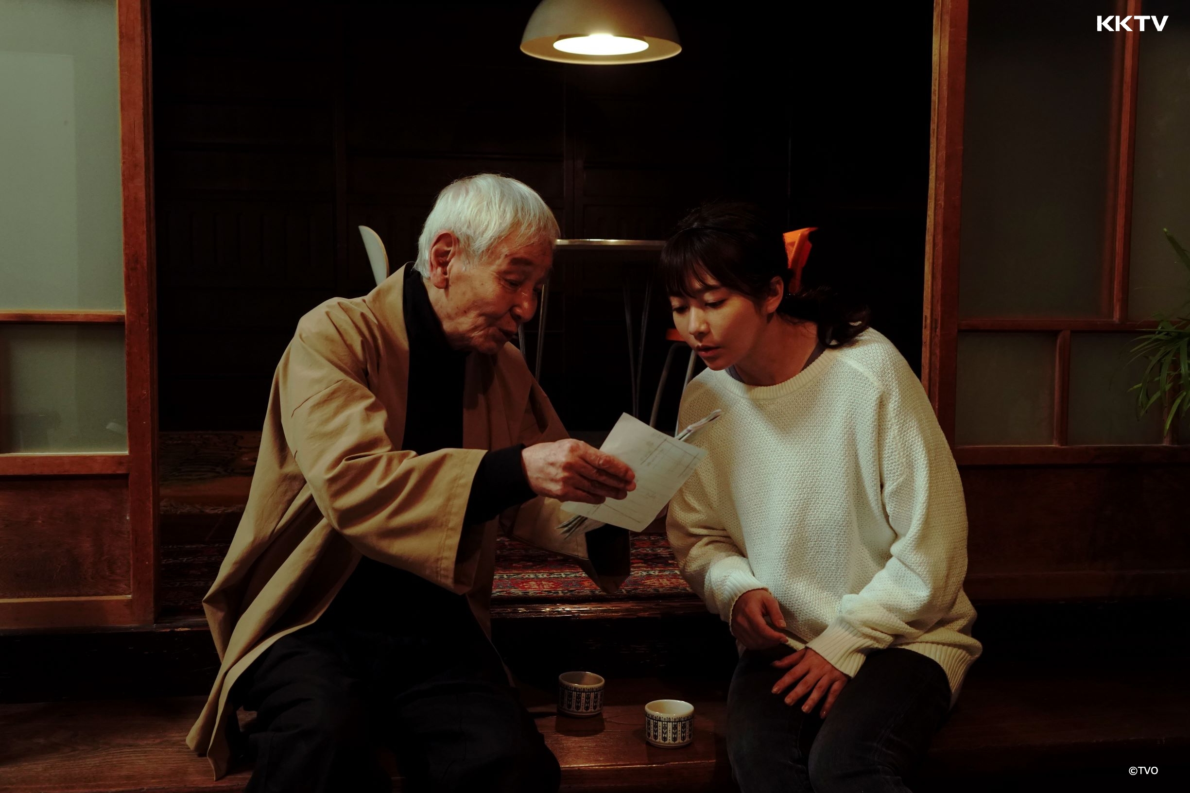 劇中木村文乃（右）因重回京都，再次展開探索京都之旅。（KKTV提供）