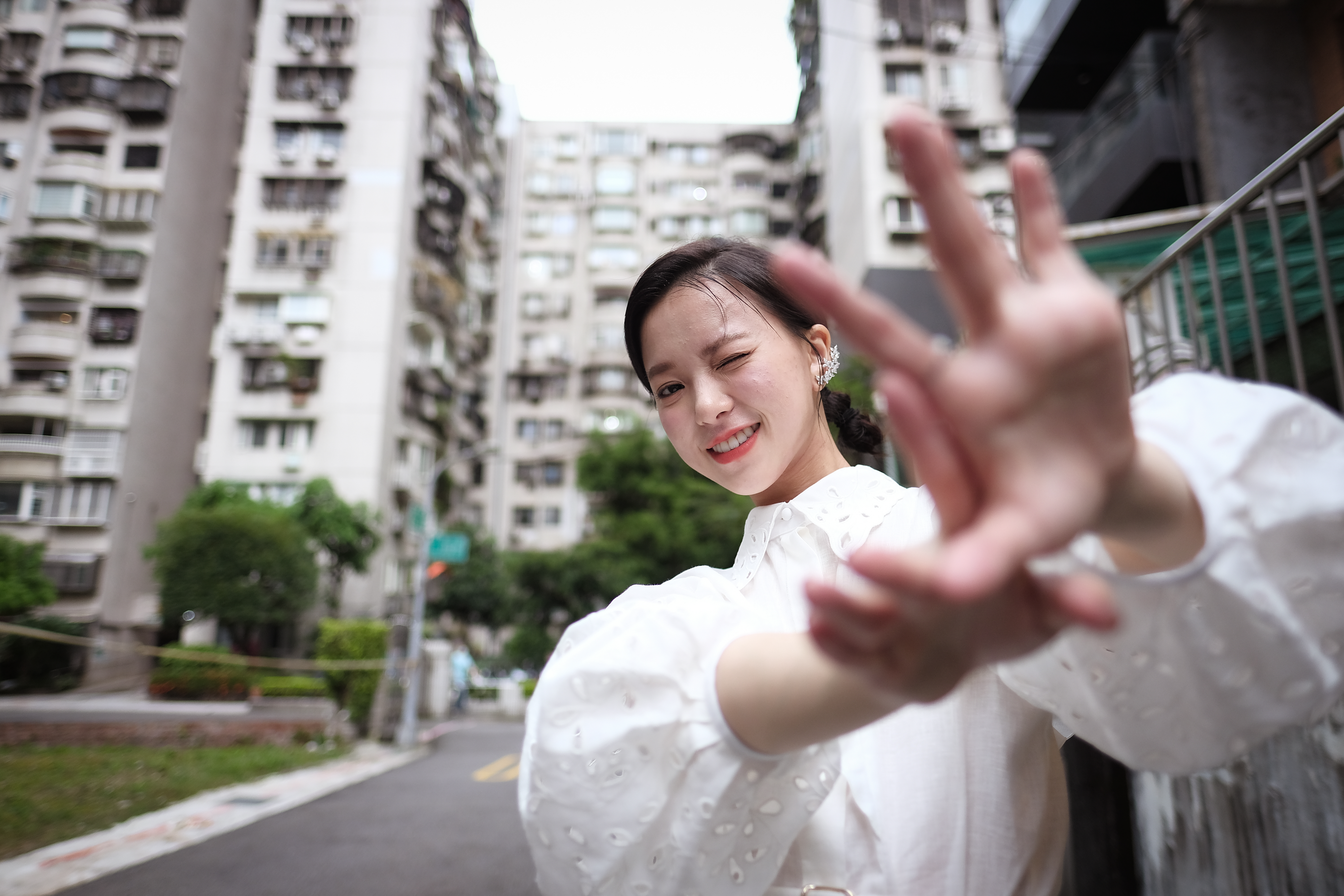 項婕如是家中長女，所以從小就喜歡照顧年紀小的人。