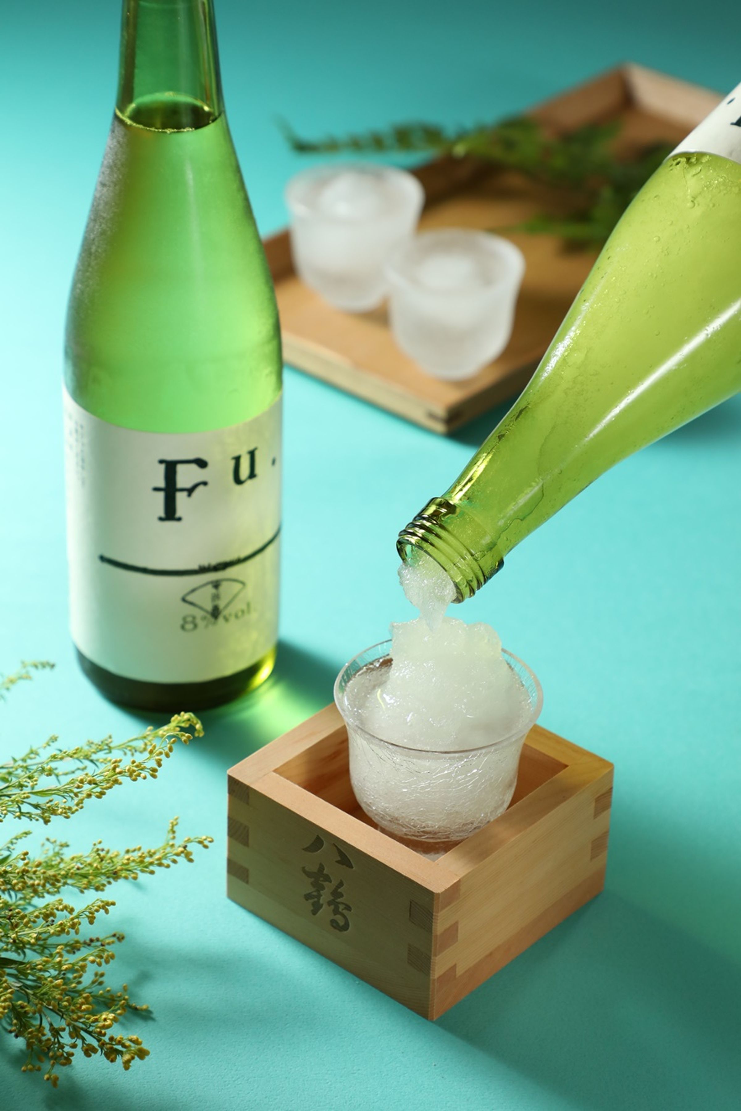 「富久錦 純米酒 Fu.」酒精濃度僅9％，帶有白葡萄酒般的清新，入口微酸甜，也很適合搭配西餐。（1,280元／500ml瓶）