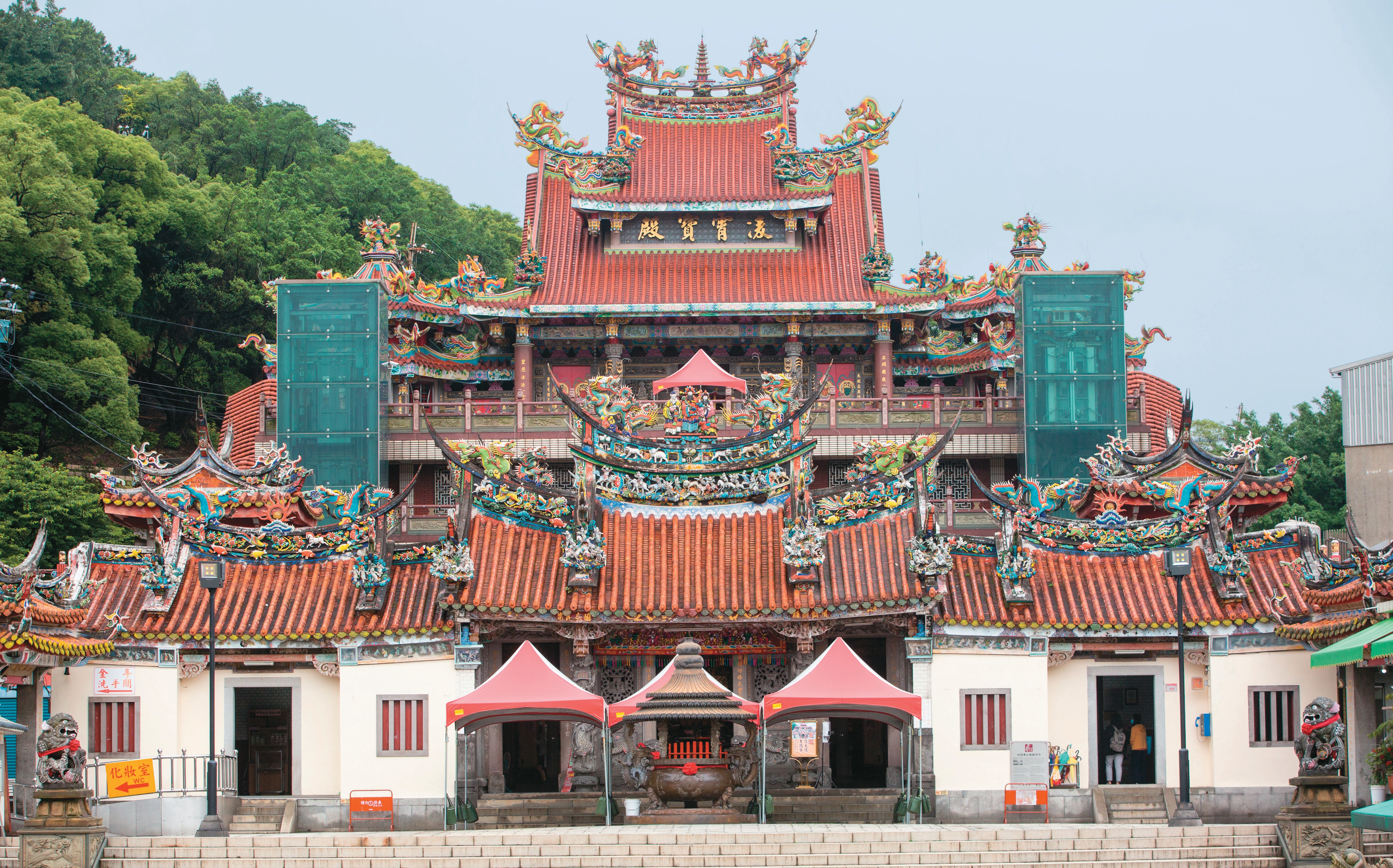 壽山巖觀音寺創建於1742年，至今已有280年歷史。