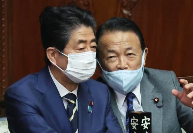 他是安倍「麻吉大哥」麻生太郎,念悼詞真情流露。(翻自推特)