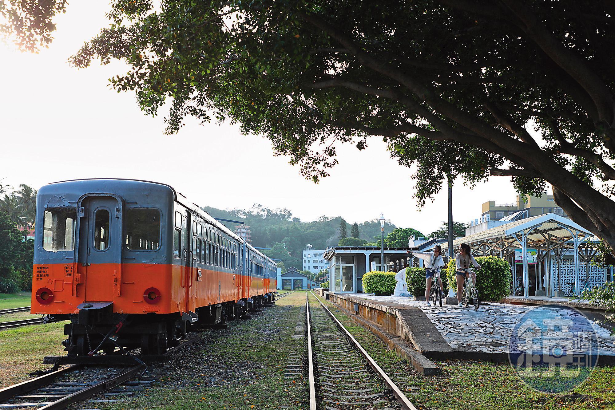 阿度規劃的「軌迷心竅」自行車路線,終點站是鐵道藝術村。