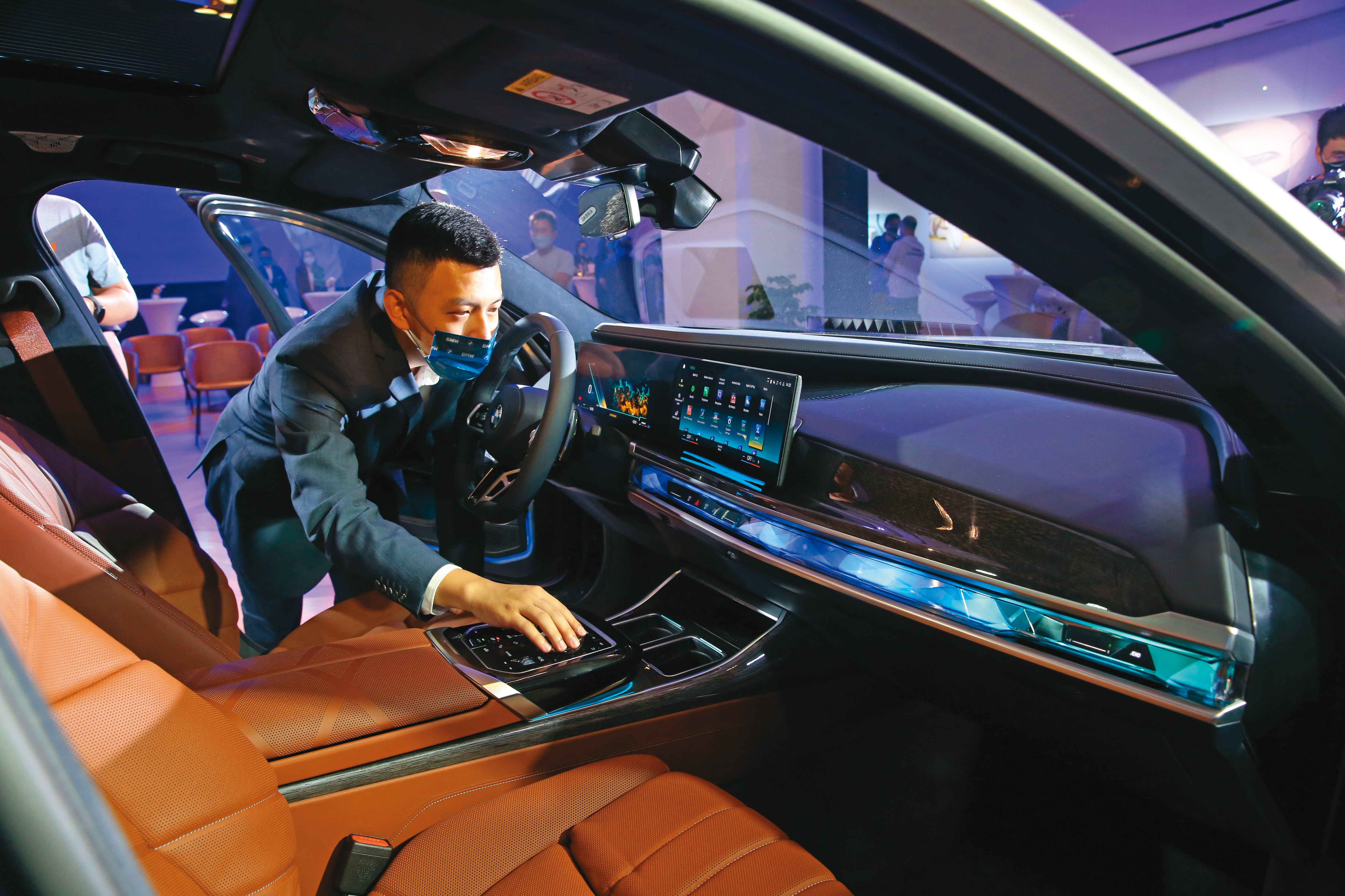 和手機一樣，「觸控」將成為車子未來最重要的人機介面。