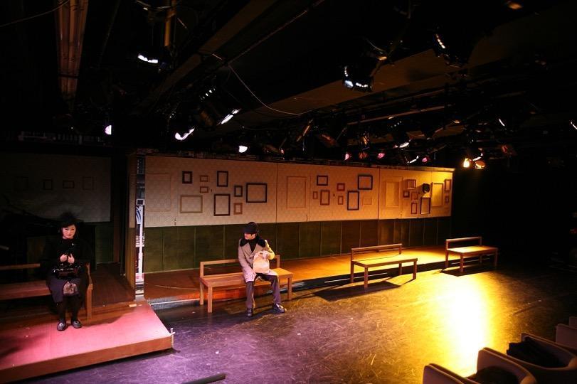 皇冠小劇場是許多劇團熱愛的表演場地,《LPC》2007年在此演出35場,如今已歇業。(嵐創作體提供)