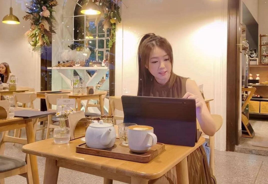 丫頭曾因貧窮,只能過最低限度的生活。(翻攝自丫頭臉書)