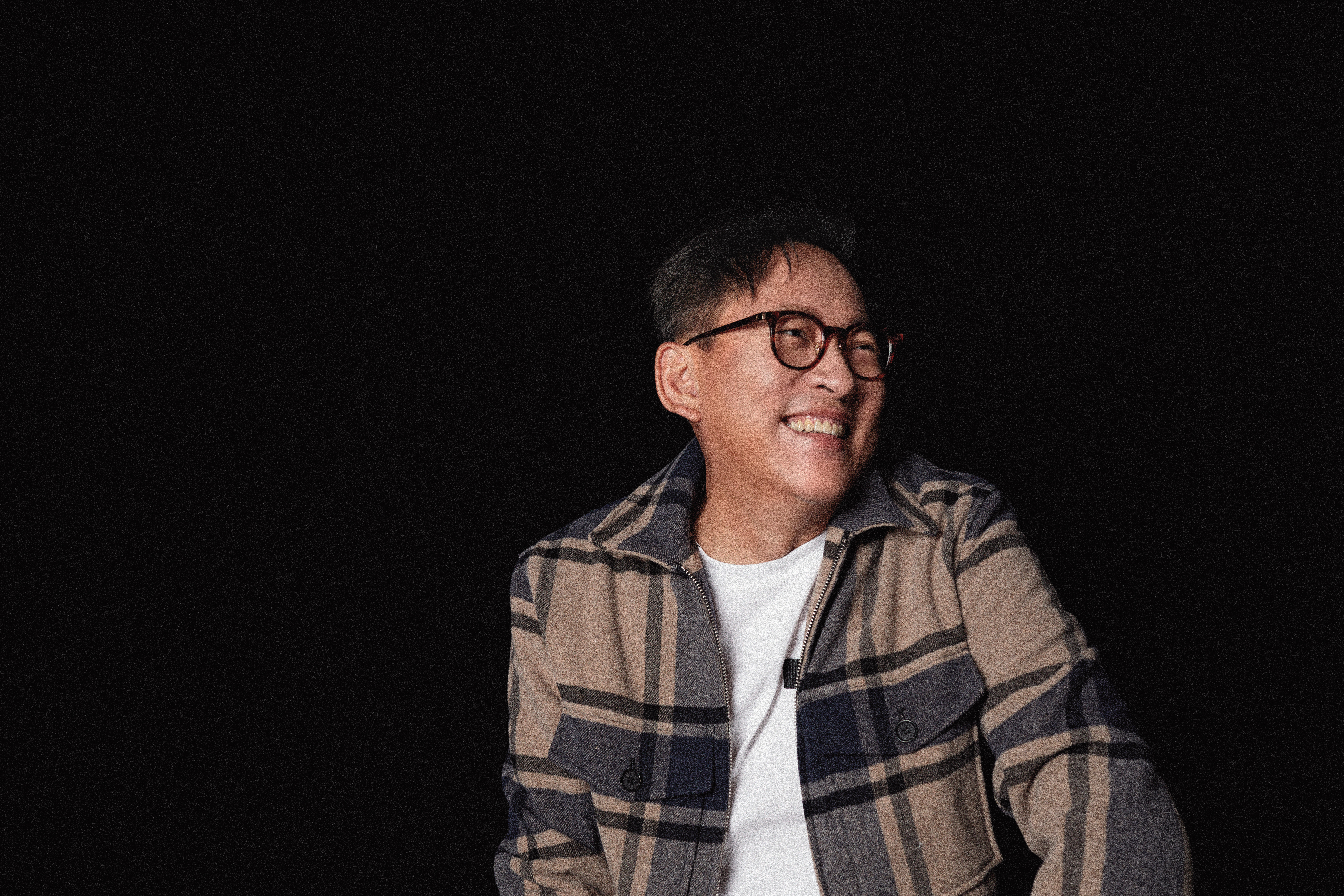 因為進入劇場，詹姆士現在連追劇時所看的細節都不一樣，「這對我來說是最有趣的，不同的年紀有新的體會。」