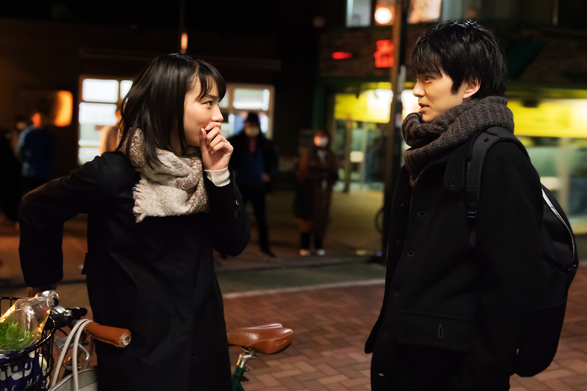 能年玲奈(左)和林遣都主演的《戀愛腦內諮商室》榮獲東京國際影展觀眾票選獎。(原創娛樂提供)