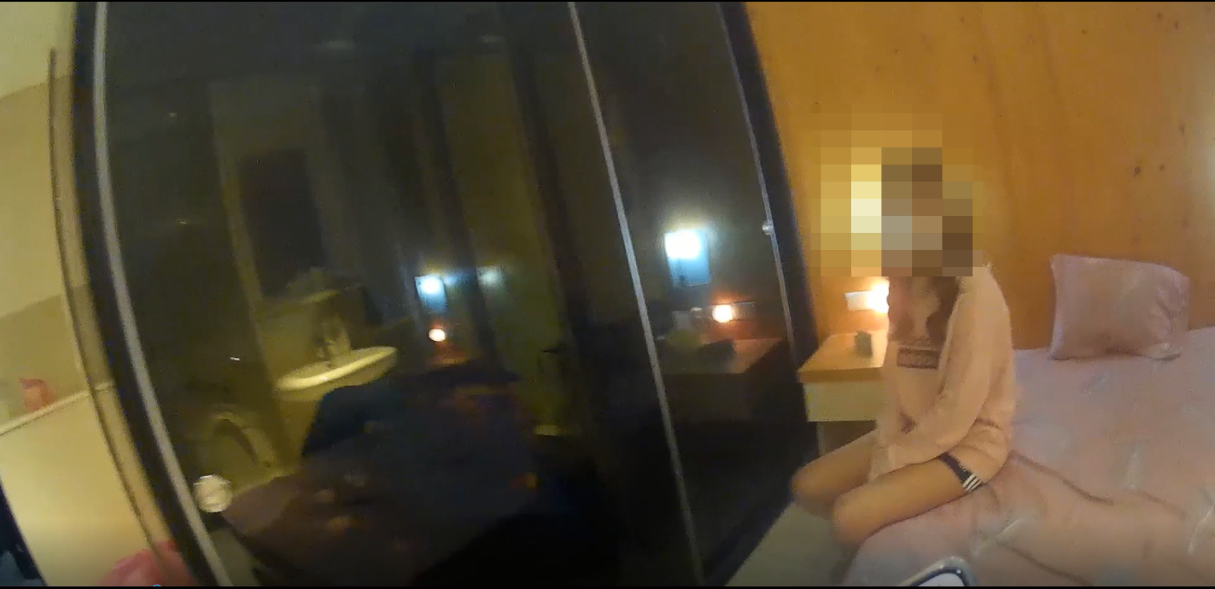 警方逮捕楊姓泰籍男子涉嫌賣淫。（翻攝畫面）