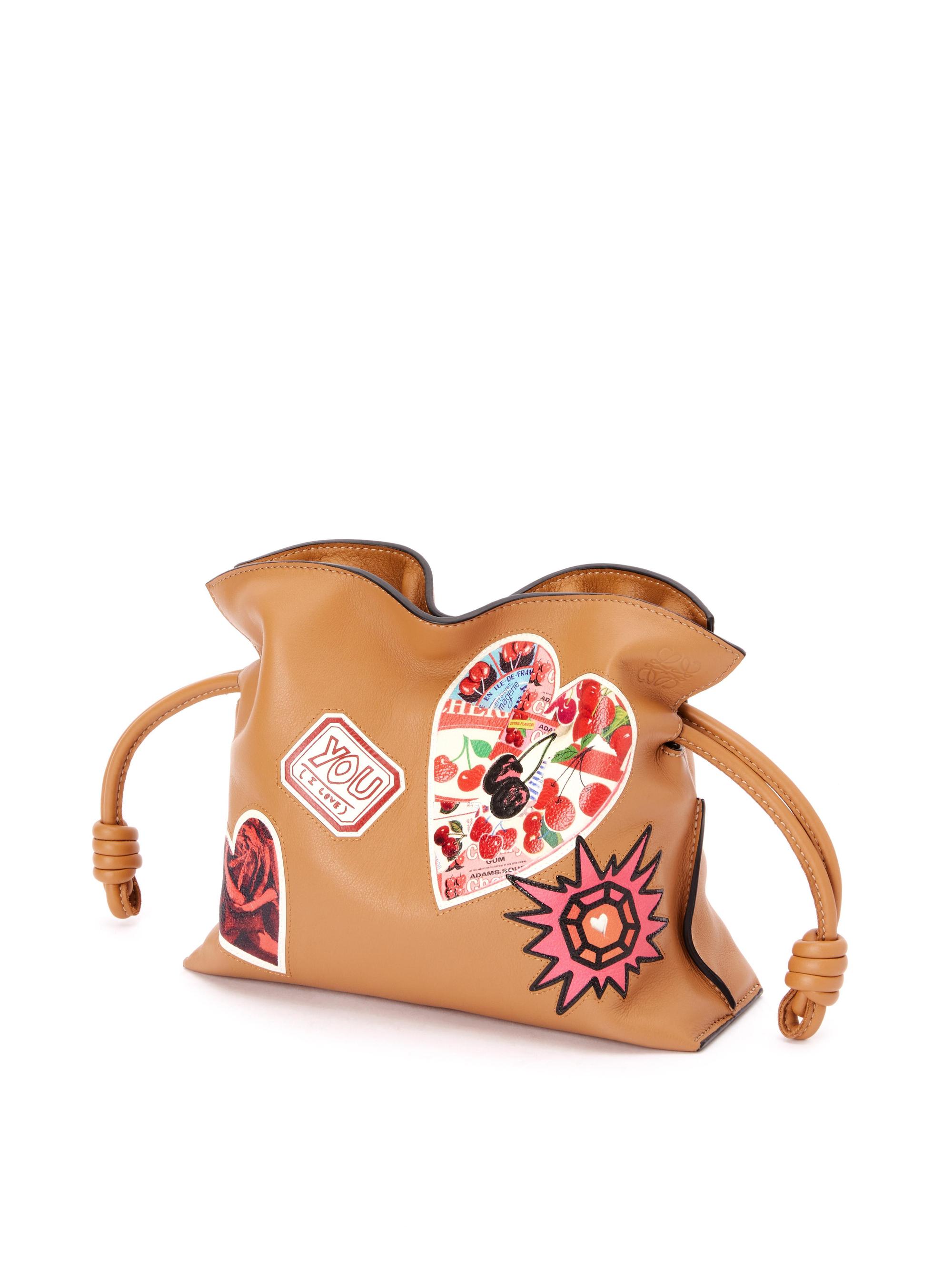 Flamenco小牛皮肩背手拿包,NT$76,000,LOEWE。(LOEWE提供)