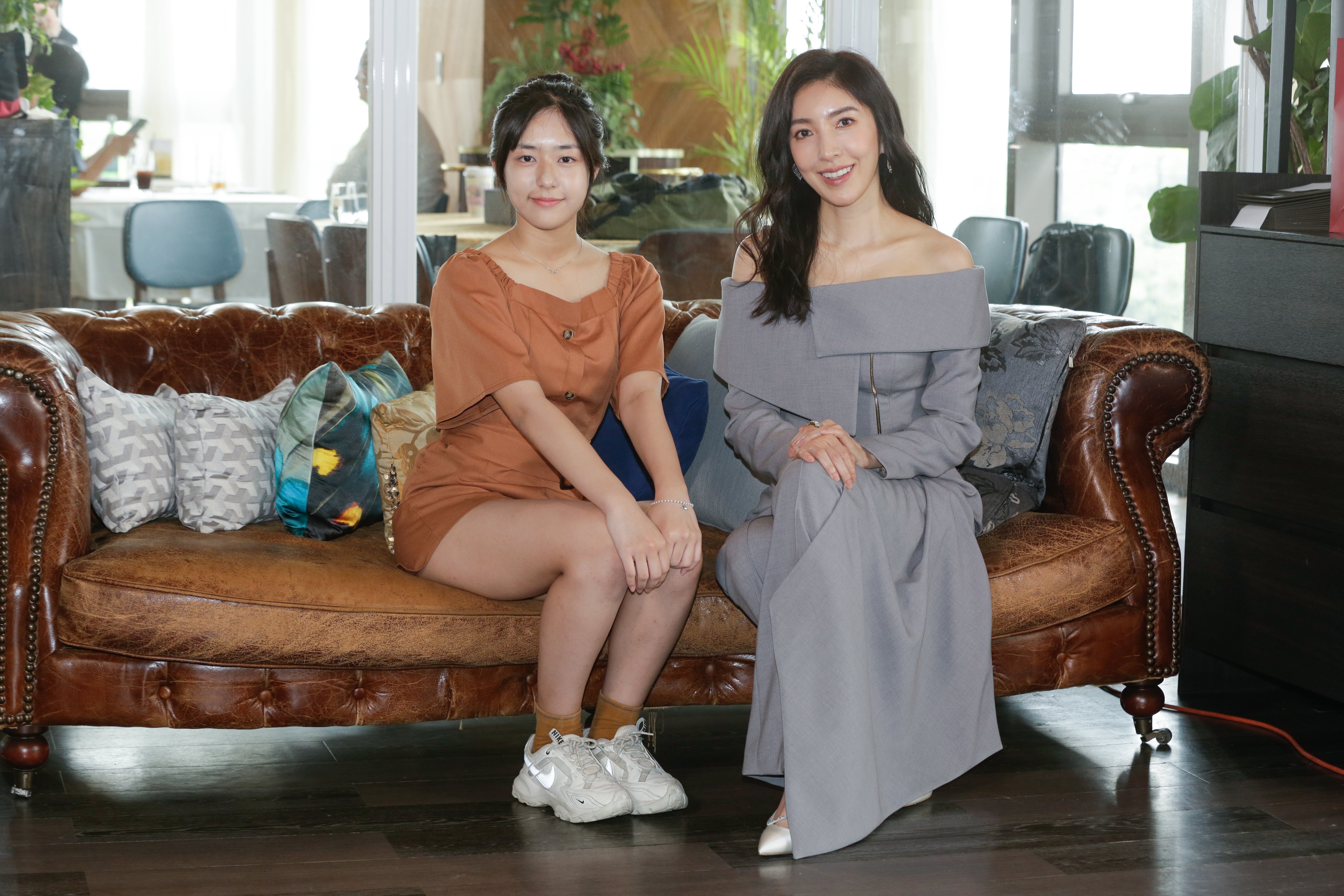 楊謹華與麥語彤在片中飾演母女，兩人也會聊養生，楊謹華更叮嚀對方拍完下水戲要喝薑湯。