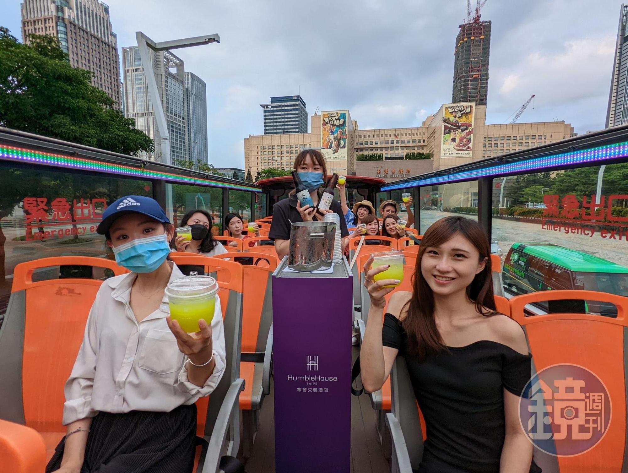 搭乘星空巴士讓台北夜生活變得很潮。